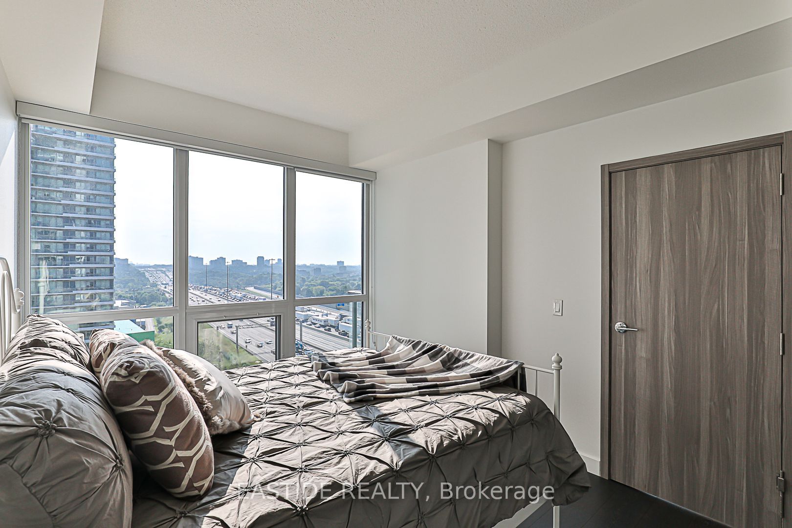 85 Mcmahon Drive, #1102