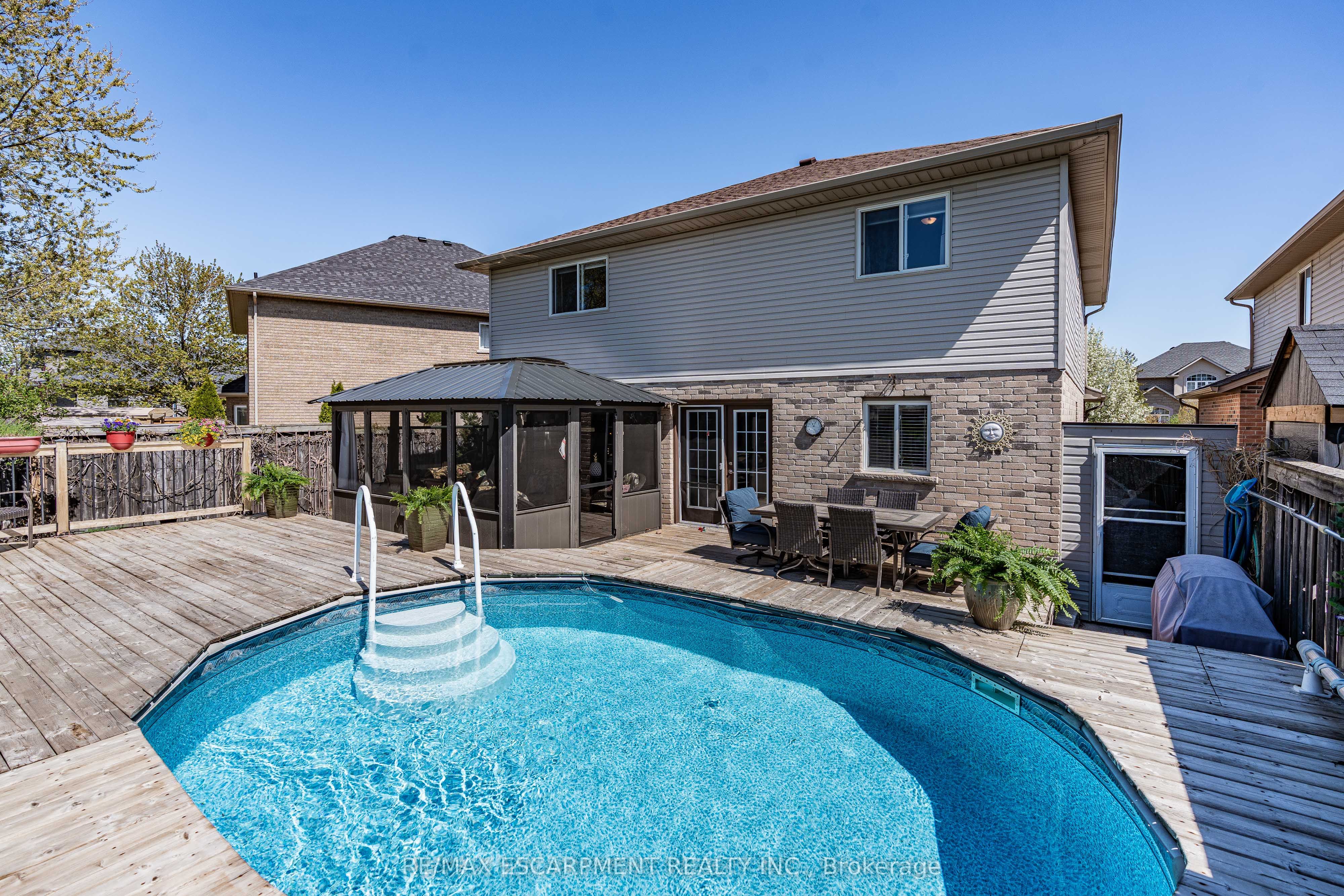 28 Edgecroft Crescent
