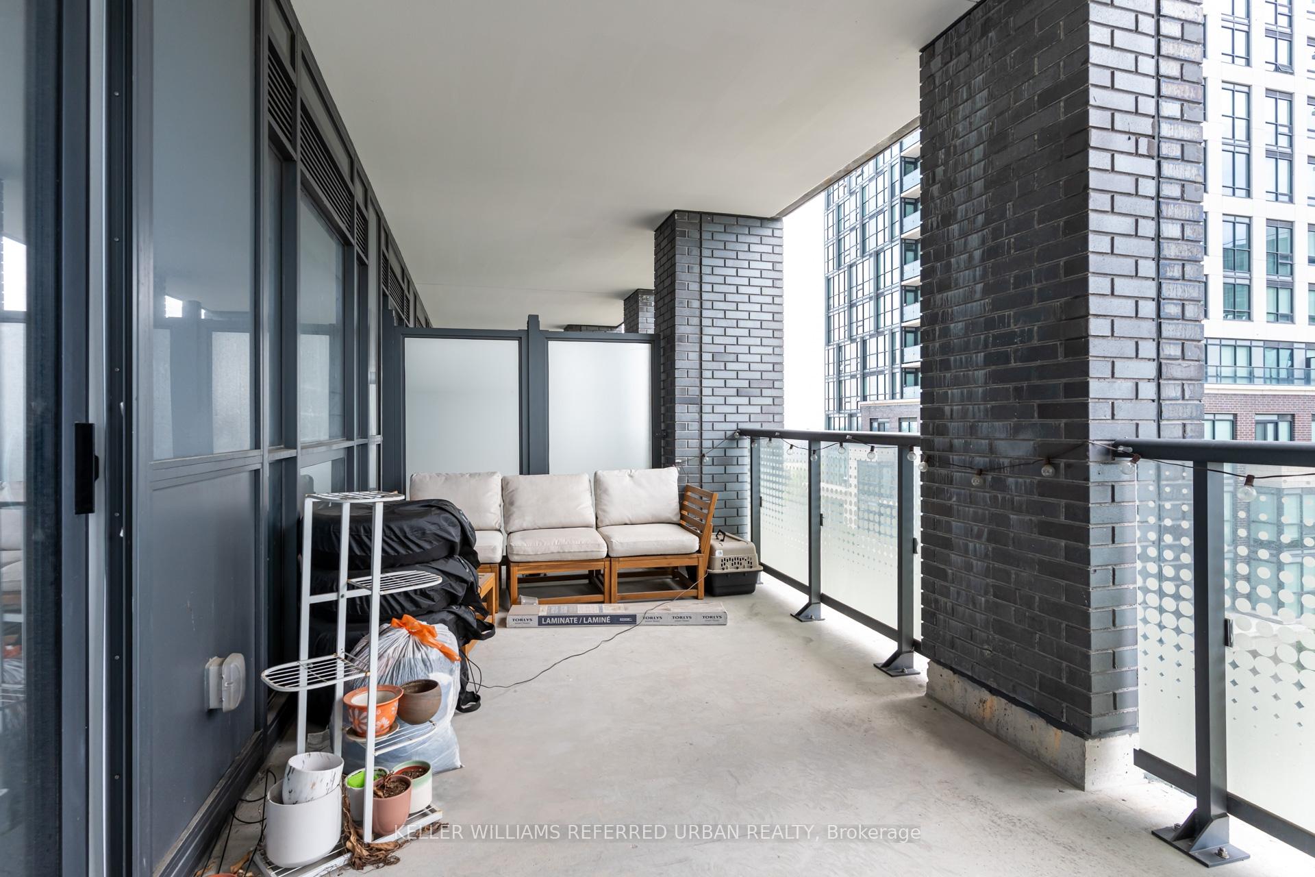 2 Bedrooms Condo at 30 Samuel Wood, Toronto For sale