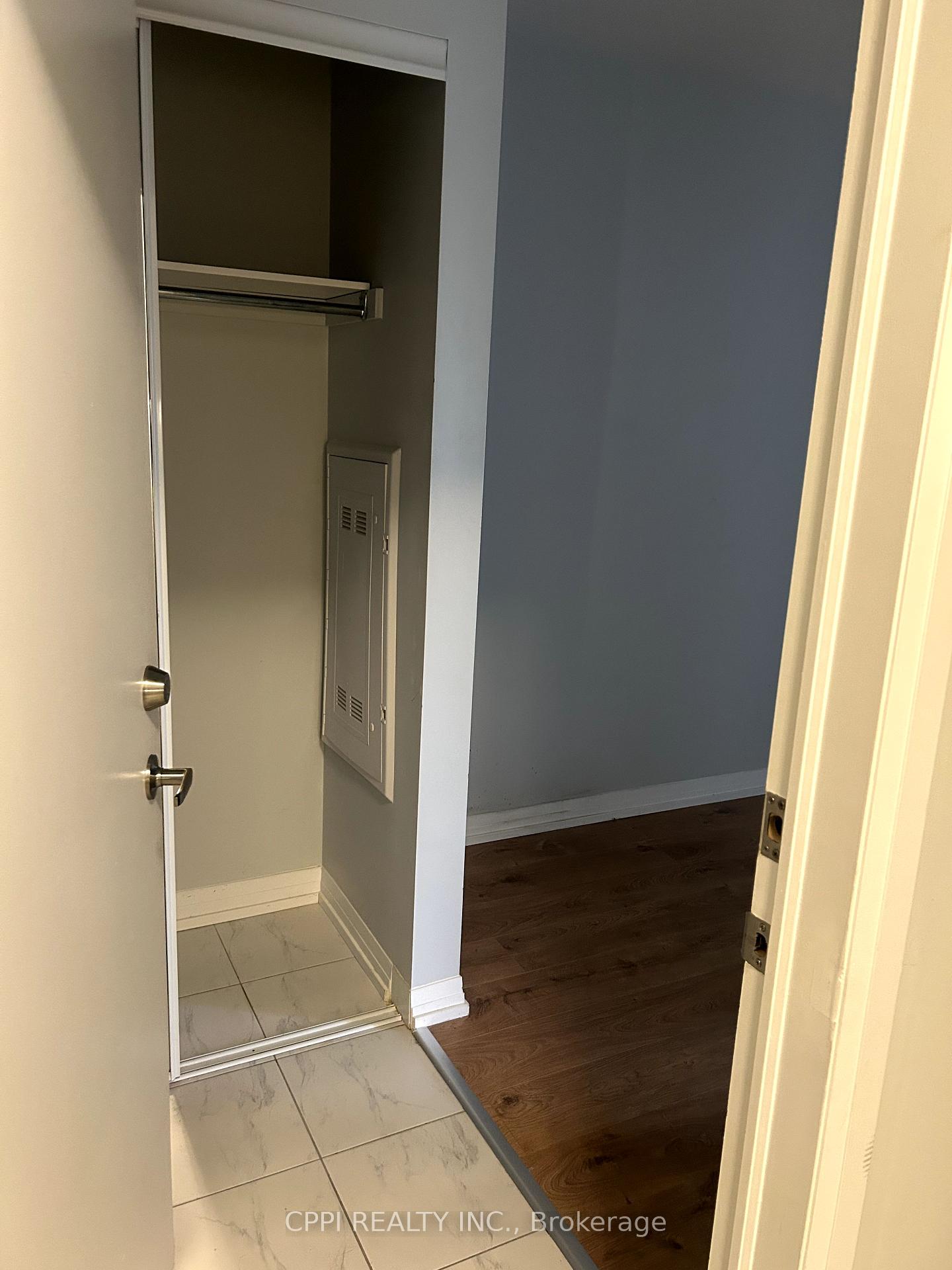 2 Bedrooms Condo at 402 The East Mall,  Toronto For sale