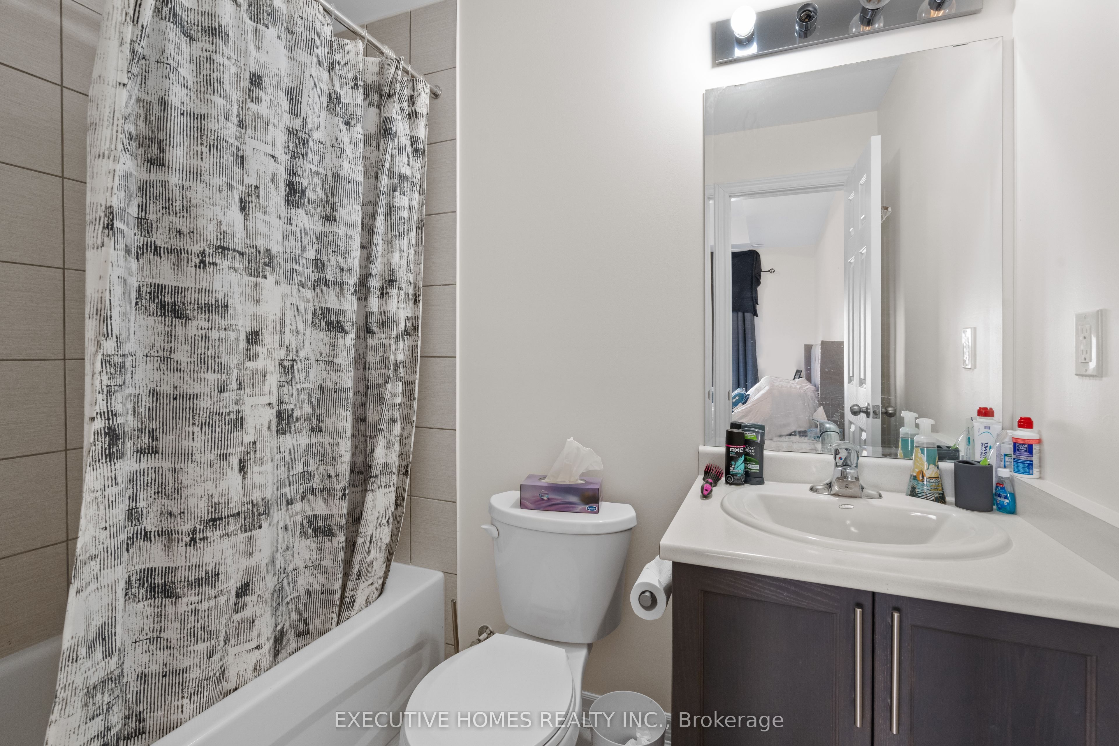 383 Dundas Street E, #74