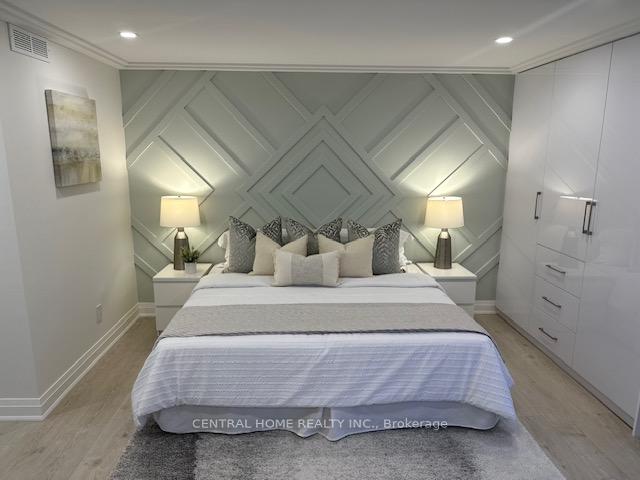 2 Bedrooms Condo at 85 Skymark,  Toronto For sale