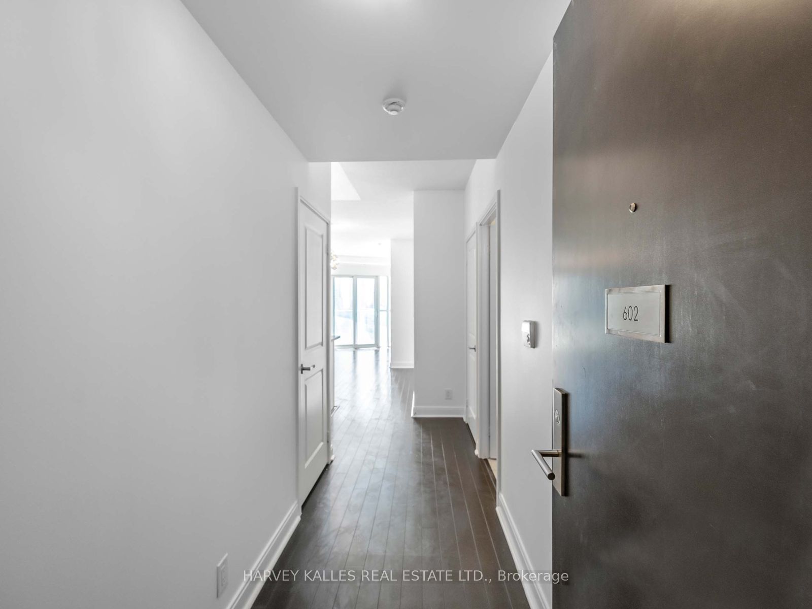 60 Absolute Avenue, #602