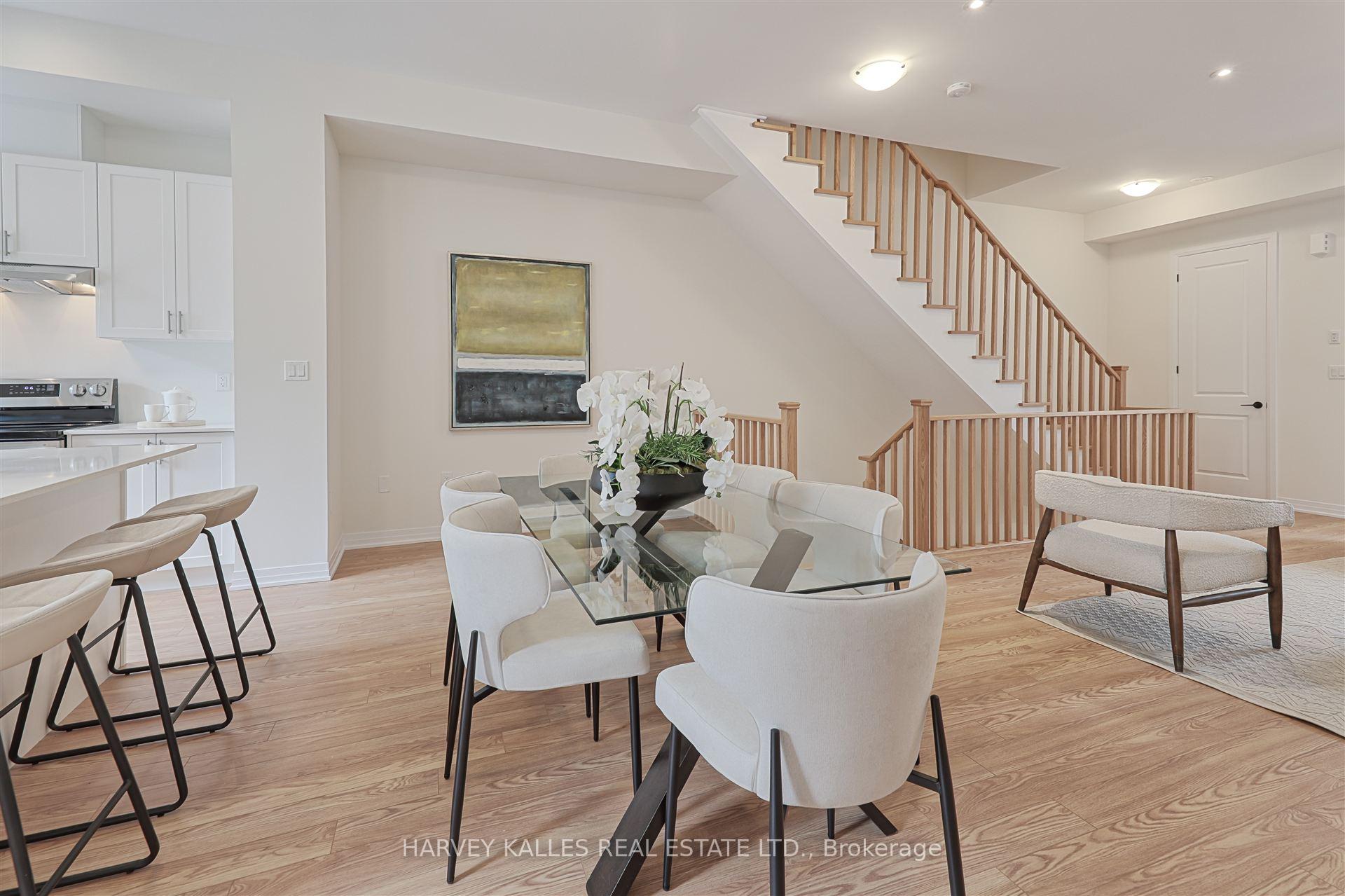 75 De La Roche Drive S