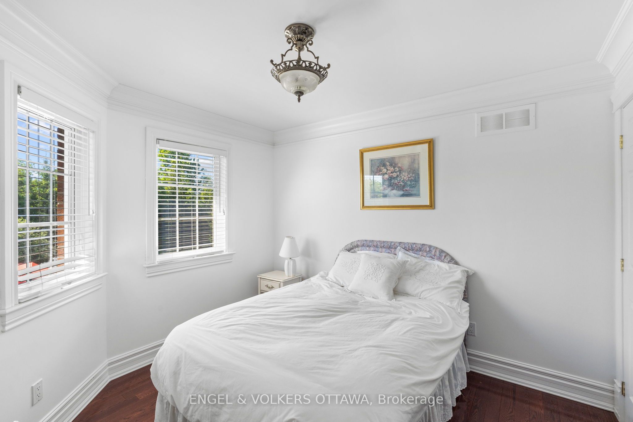 1222 CENTURY Road E