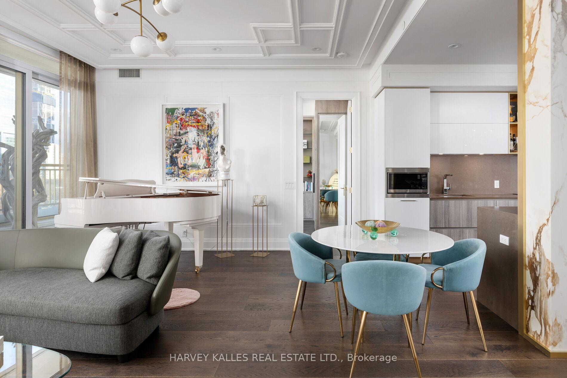 151 Avenue Road 805