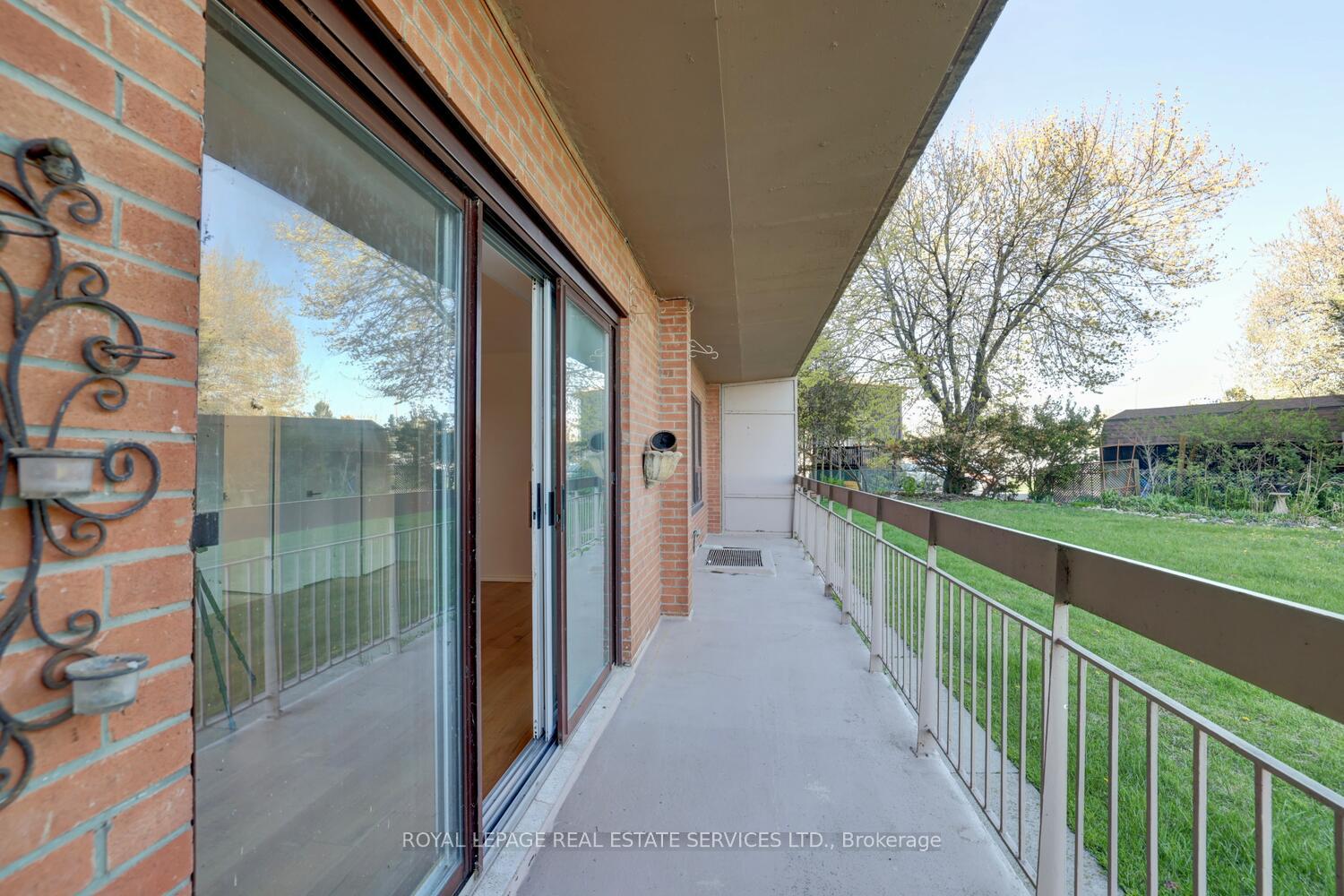 1 Bedroom Co-op at 41 Lake Shore, Toronto For sale