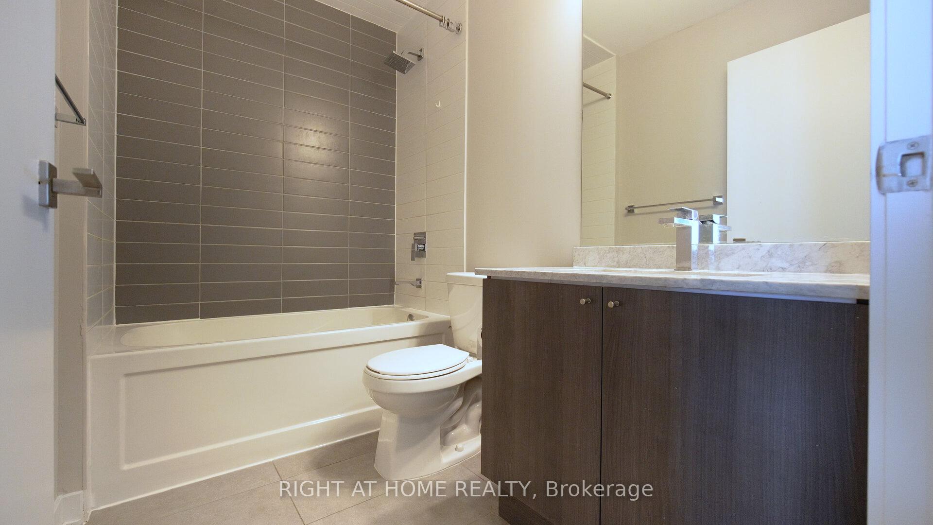 2 Bedrooms Condo at 4011 Brickstone, Mississauga For sale