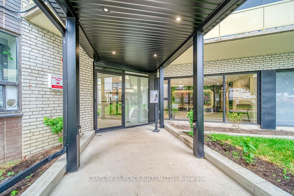 1 Bedroom Condo at 921 Midland, Toronto For sale