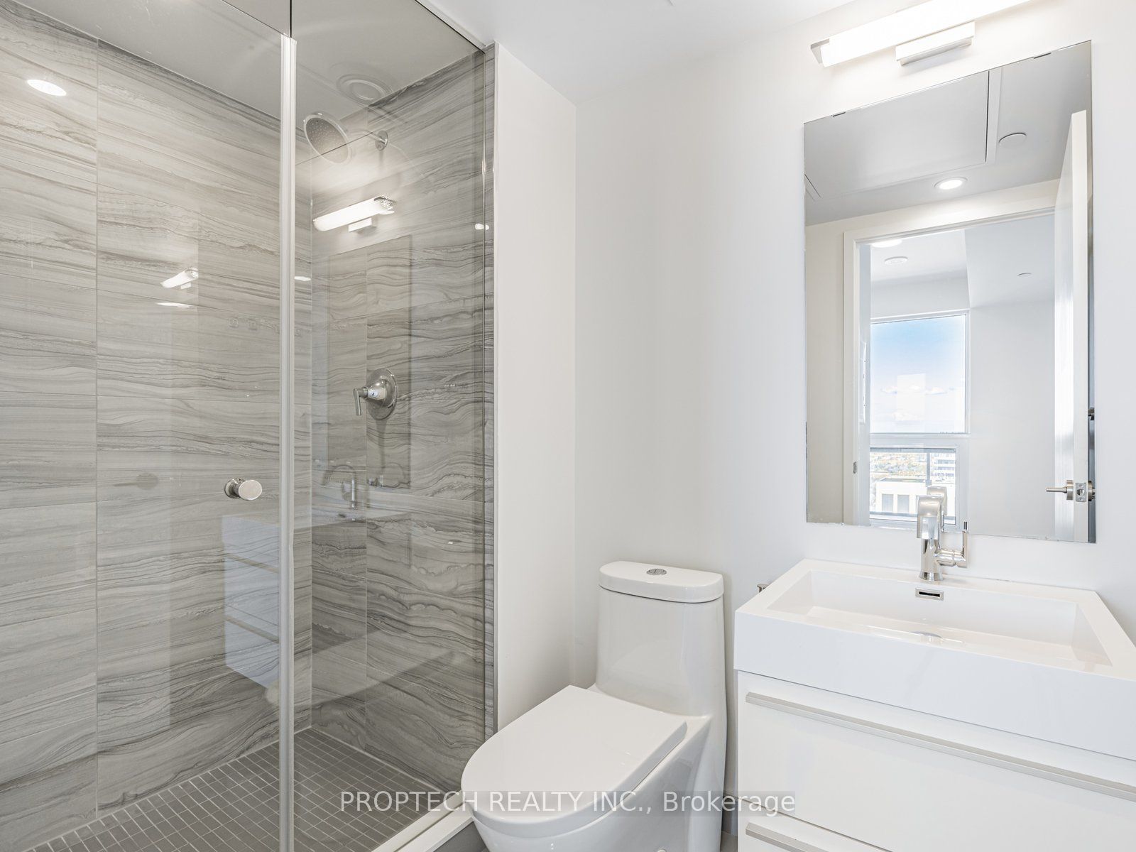 39 Roehampton Avenue, #4201