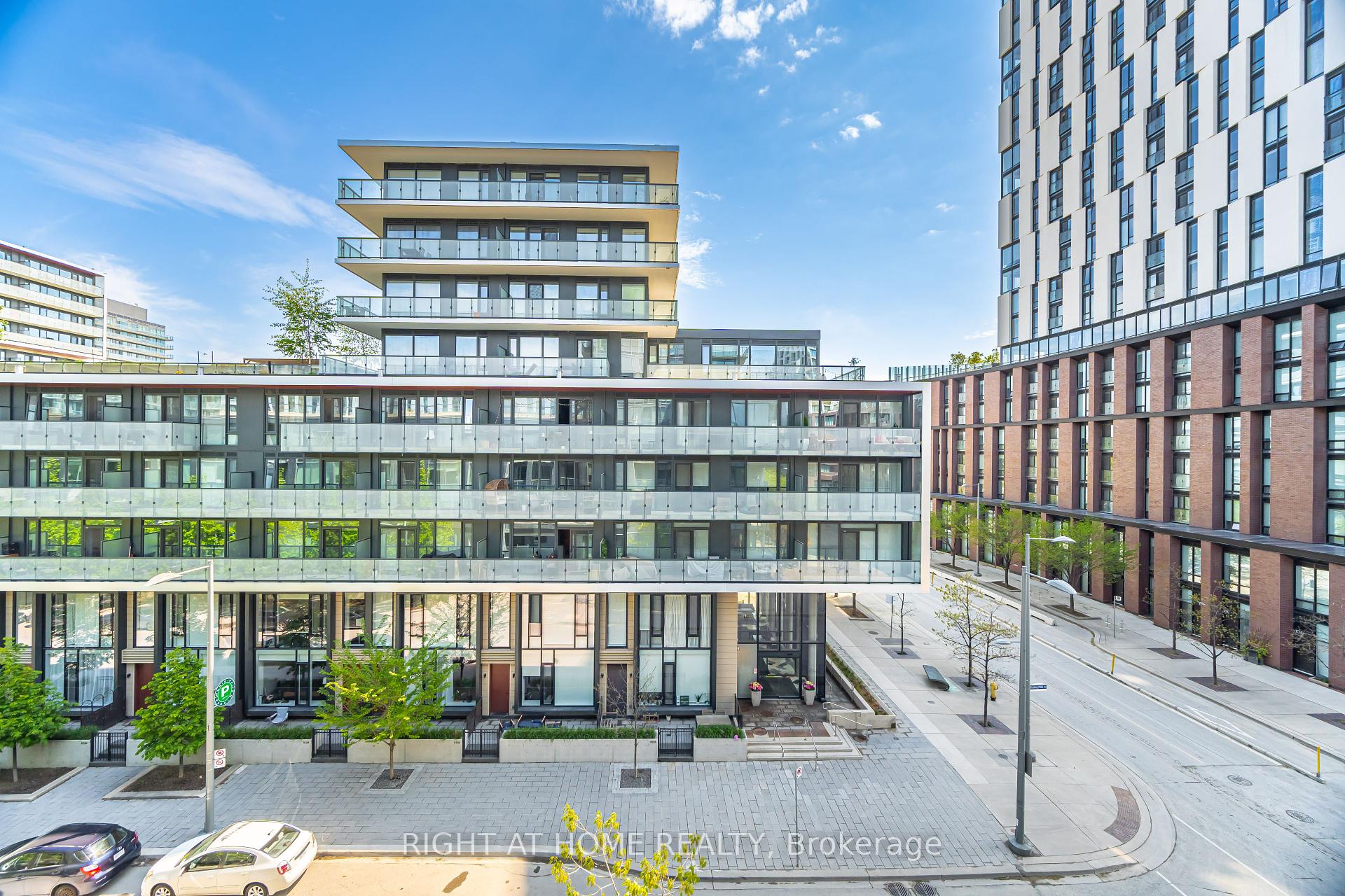 1 Bedroom Condo at 455 Front, Toronto For sale