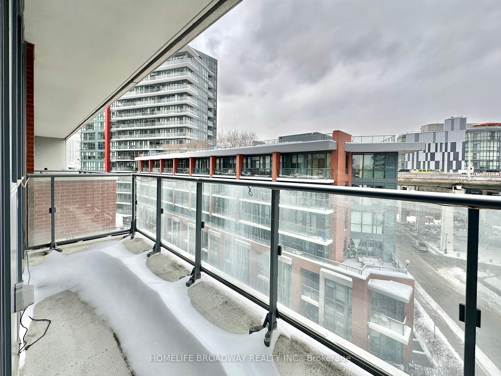 2 Bedrooms Condo at 38 Iannuzzi,  Toronto For sale