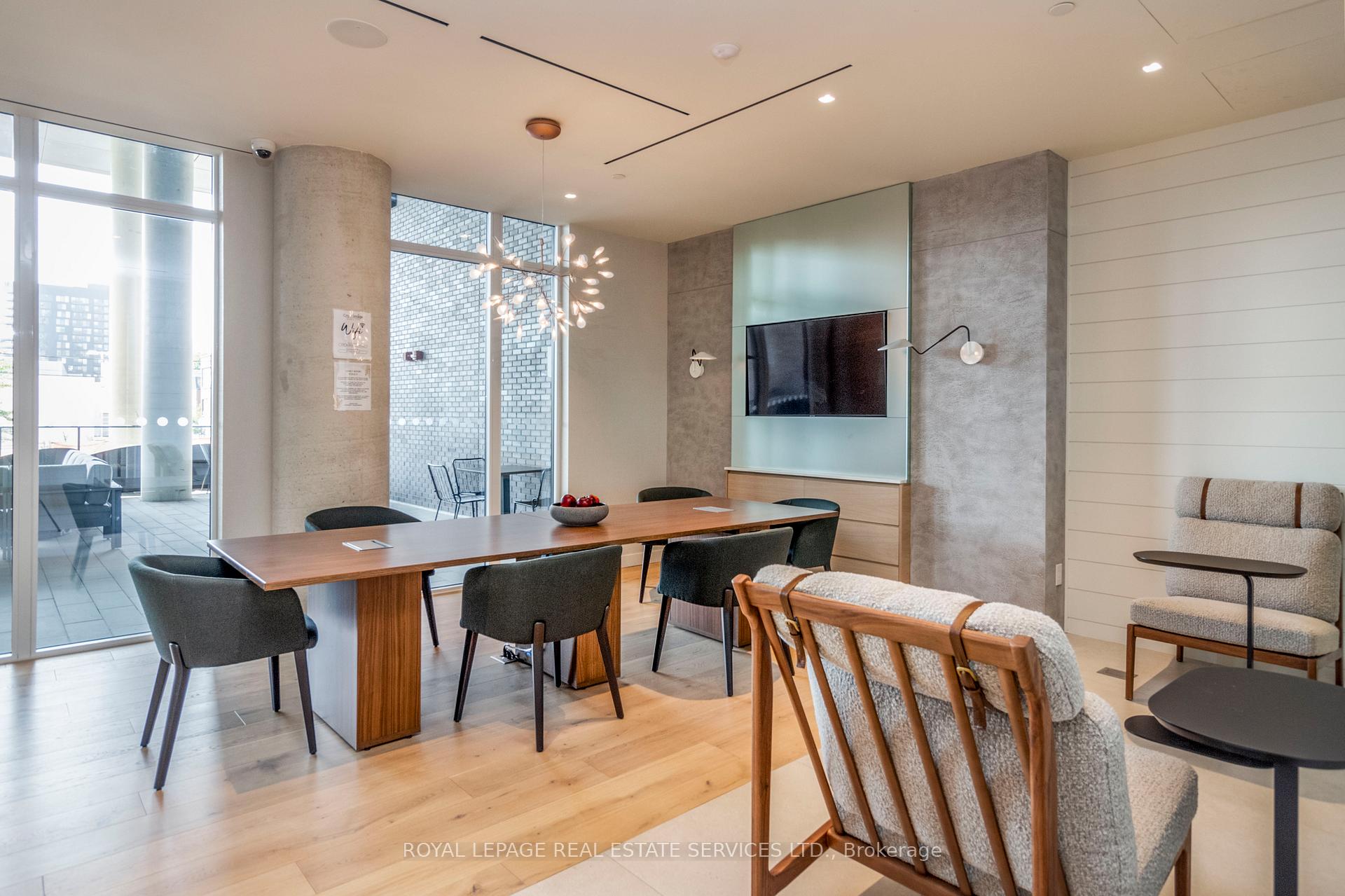 2 Bedrooms Condo at 5 Defries, Toronto For sale