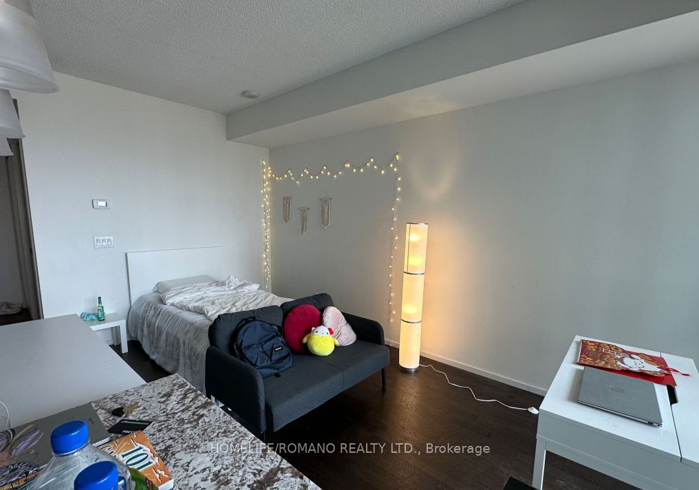 101 Charles Street E, #2809