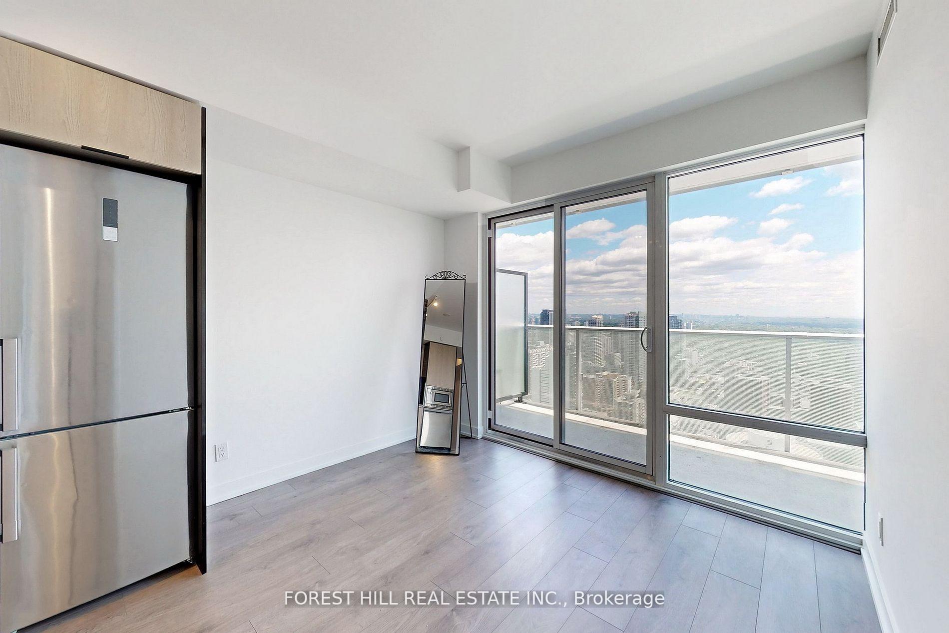 2 Bedrooms Condo at 501 Yonge,  Toronto For sale