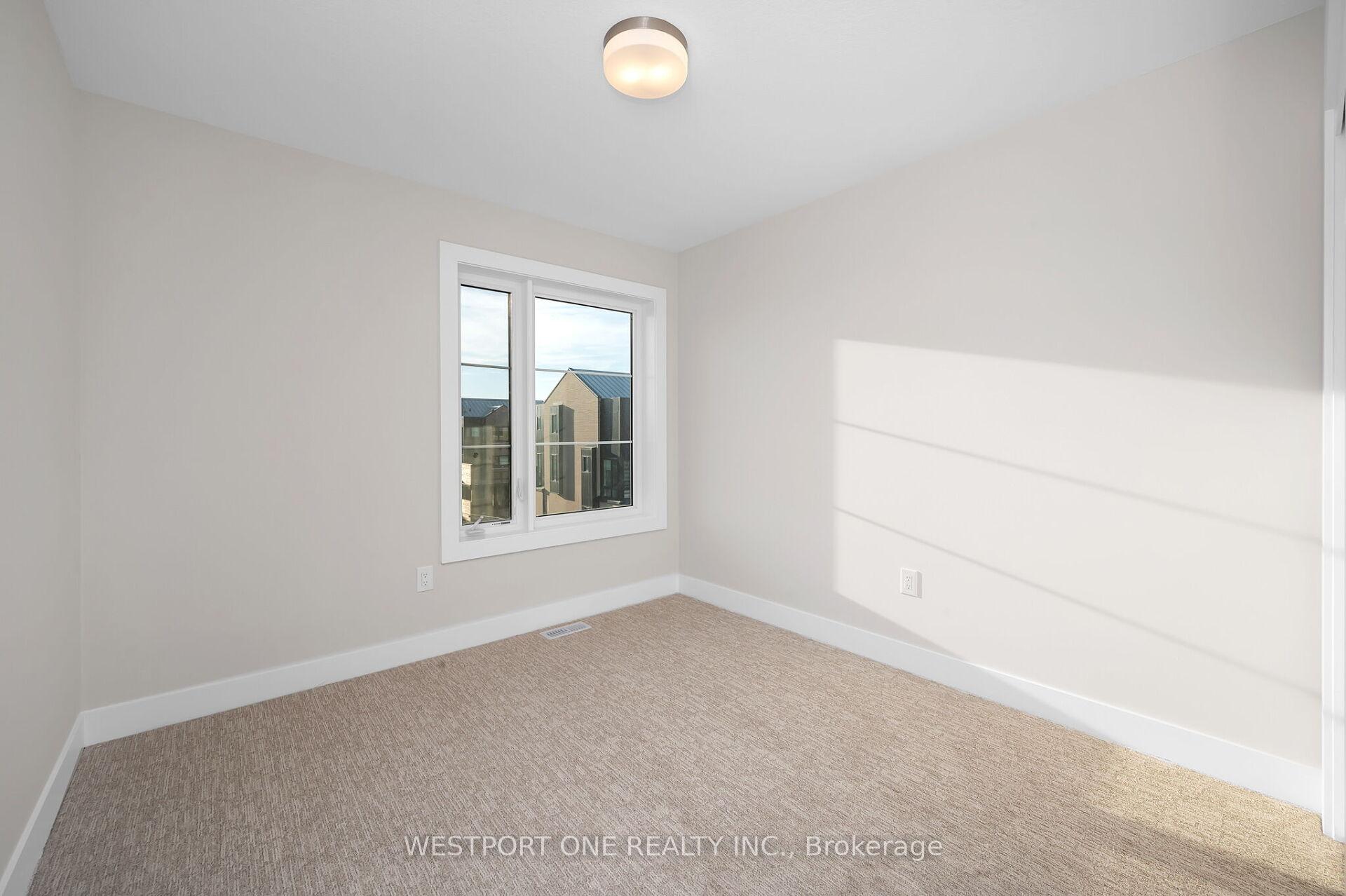 4 Bedrooms Condo at 2273 Turnberry, Burlington For sale