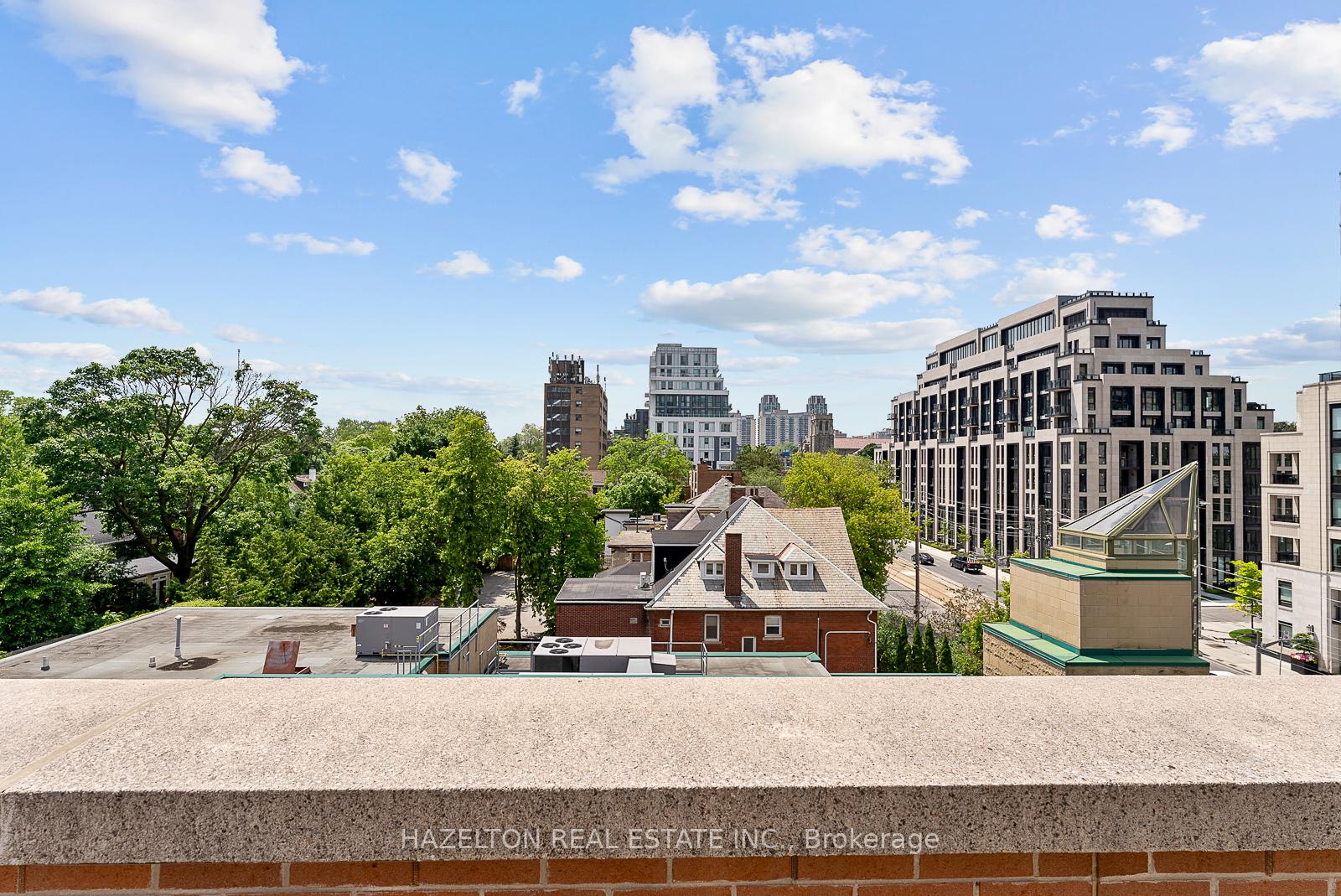 3 Bedrooms Condo at 155 St Clair, Toronto For sale