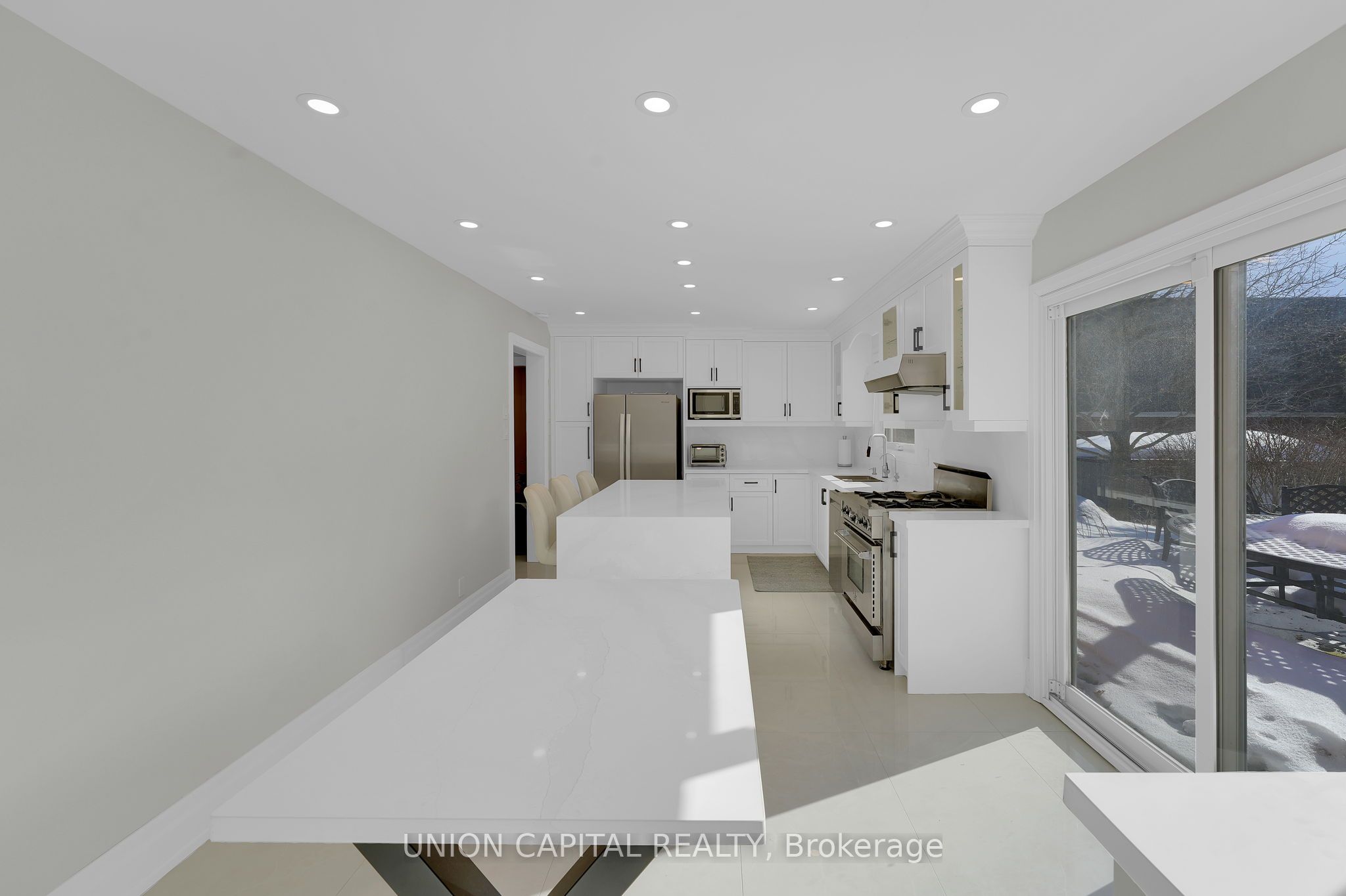 12 Reesor Place