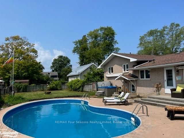 201 Point Street, Clearview, ON L0M 1S0