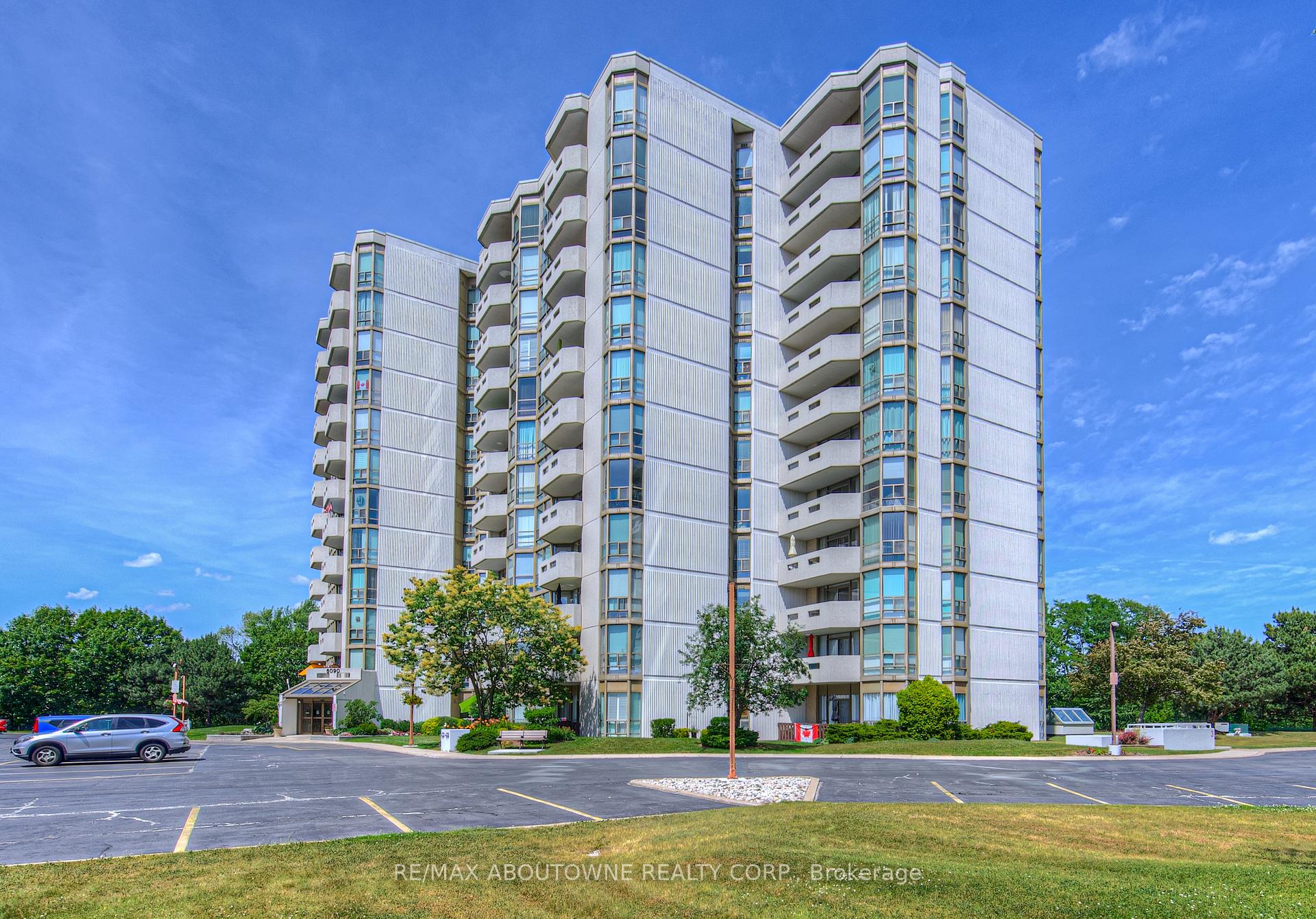 1 Bedroom Condo at 5090 Pinedale, Burlington For sale