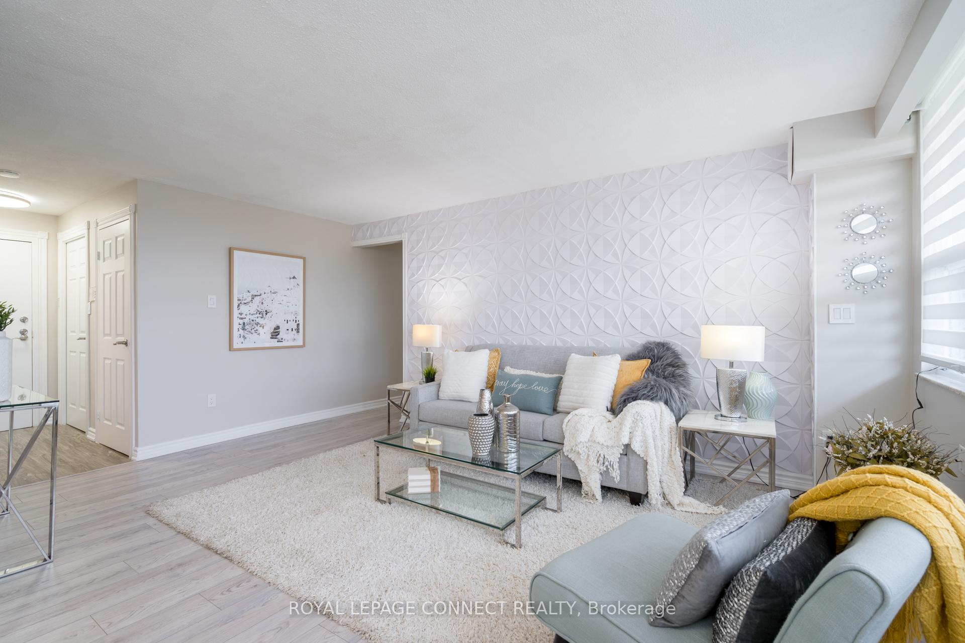 2 Bedrooms Condo at 270 Palmdale,  Toronto For sale