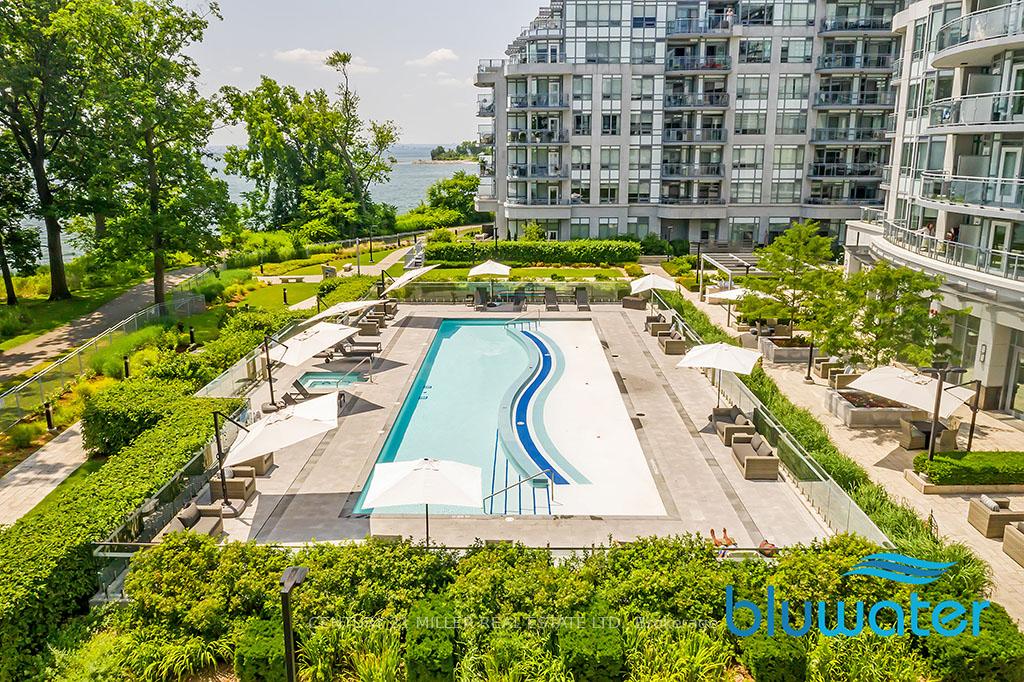 2 Bedrooms Condo at 3500 Lakeshore, Oakville For sale