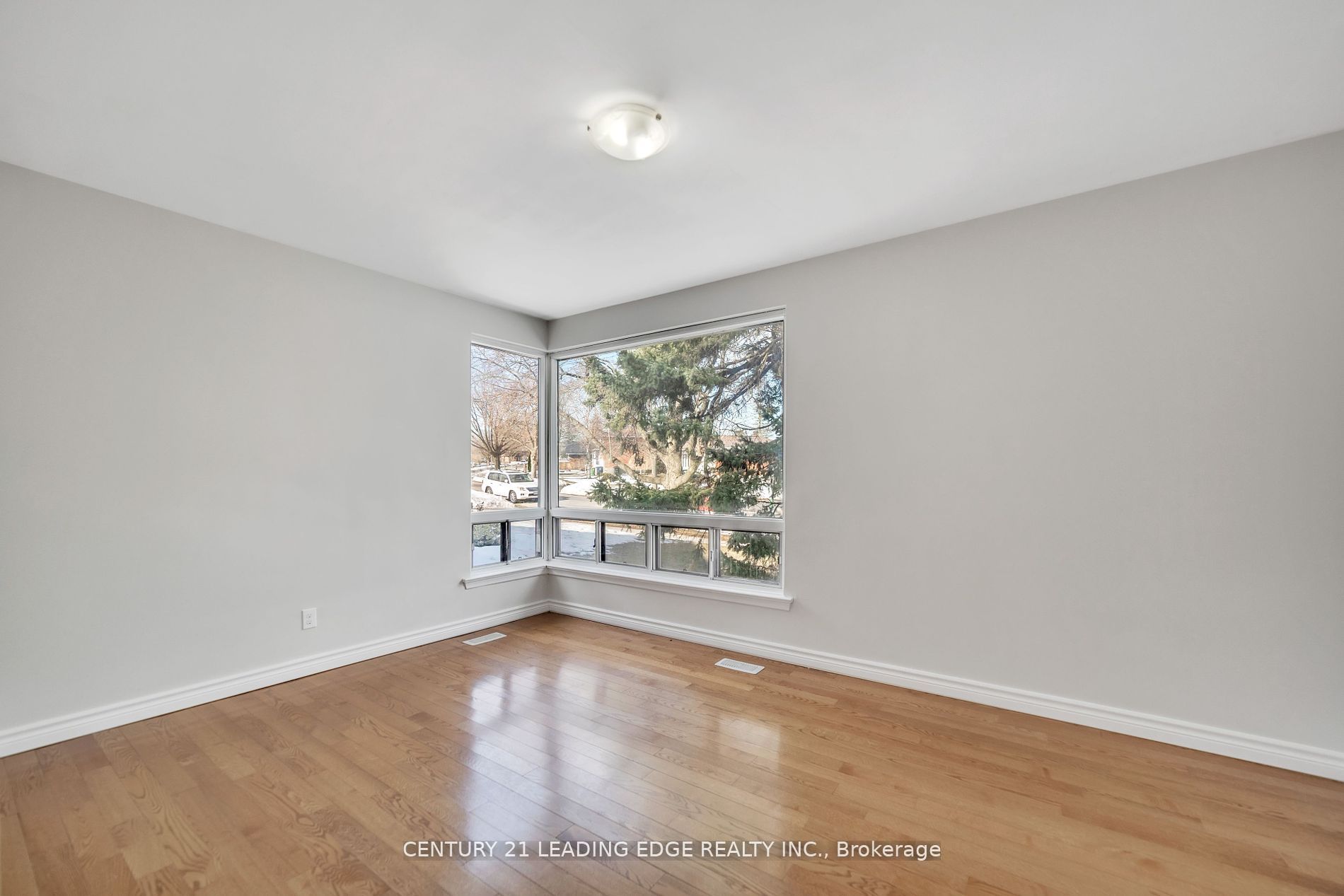 21 Rossander Court