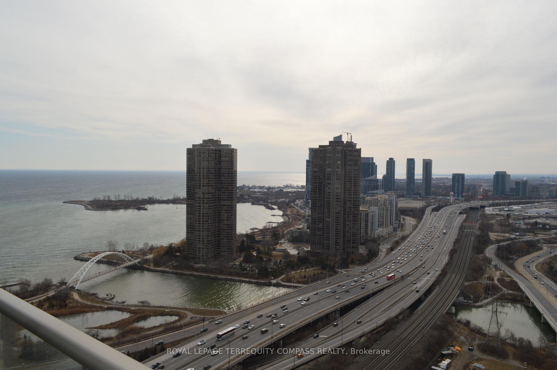 1 Bedroom Condo at 105 The Queensway,  Toronto For sale