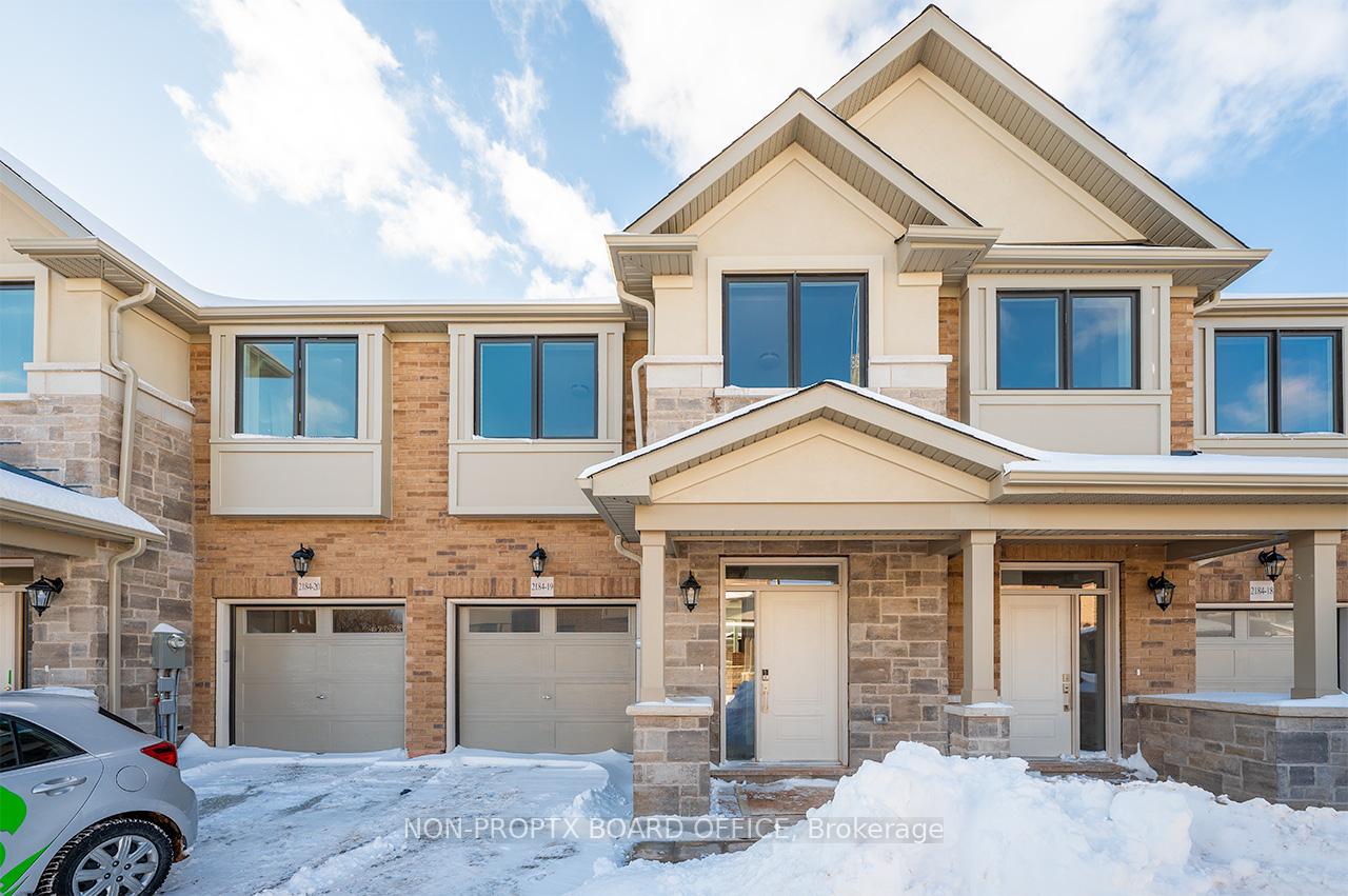 3 Bedrooms Condo at 2184 Postmaster,  Oakville For sale