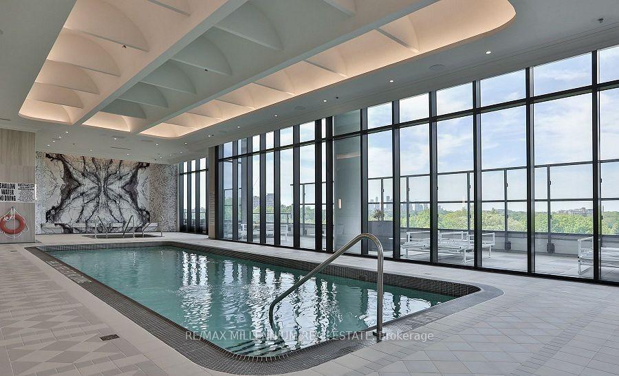 1 Bedroom Condo at 10 Inn on the park, Toronto For sale