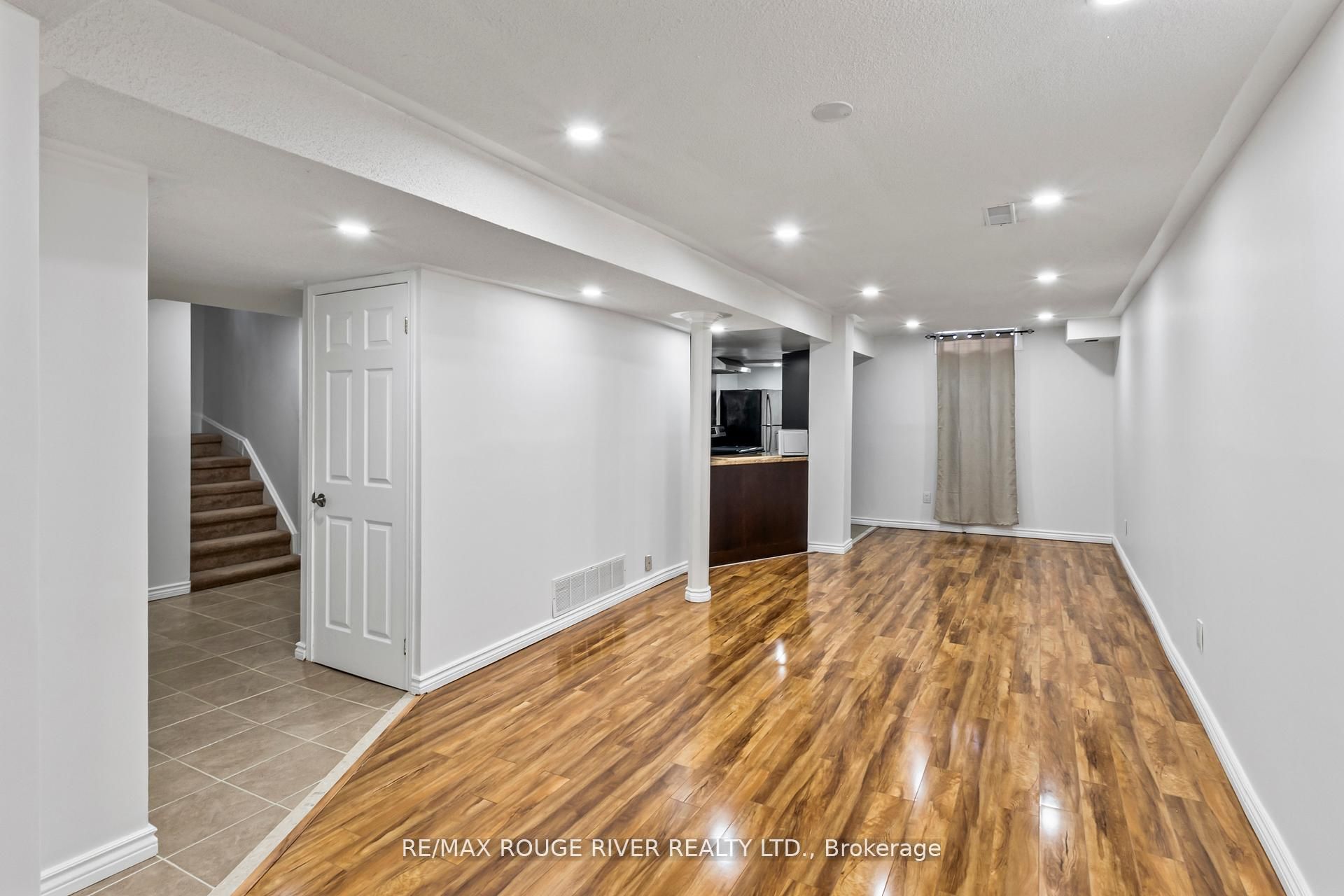 2292 Chapman Court