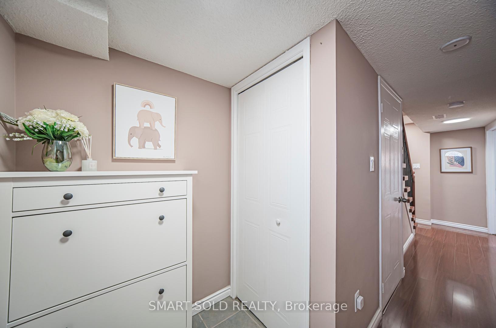 4 Bedrooms Condo at 3500 Brimley, Toronto For sale