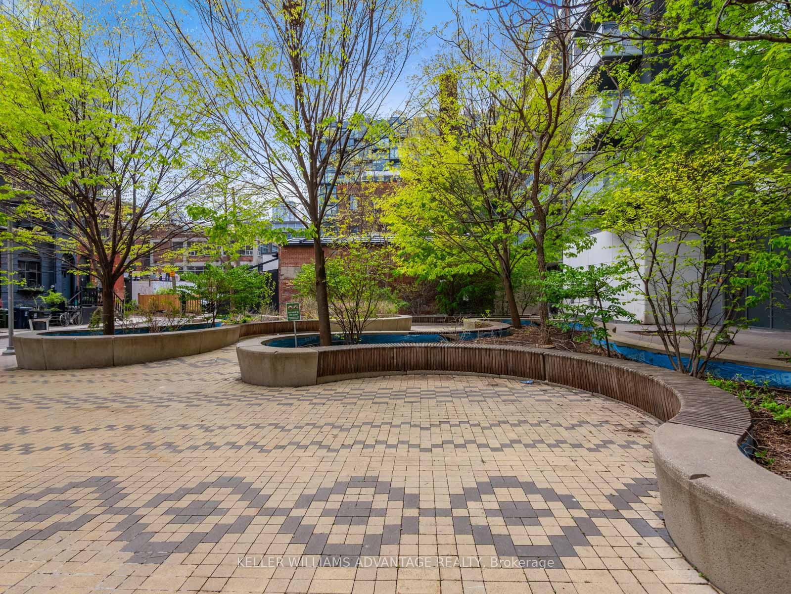 2 Bedrooms Condo at 525 Adelaide, Toronto For sale