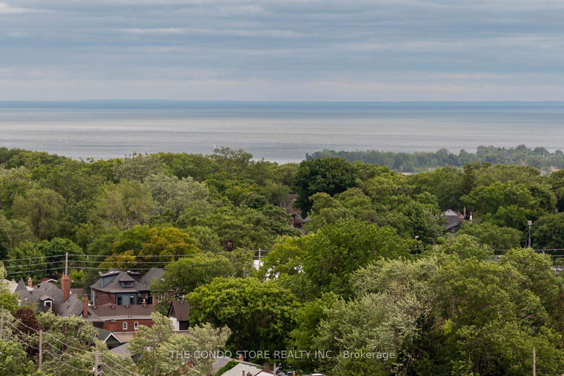 3 Bedrooms Condo at 286 MAIN, Toronto For sale