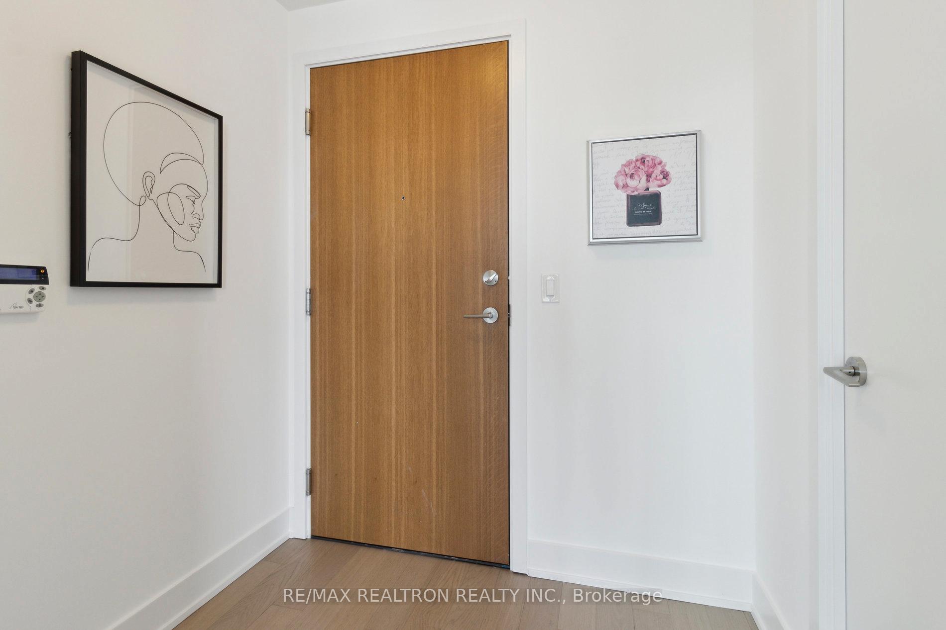 2 Bedrooms Condo at 30 Shore Breeze, Toronto For sale