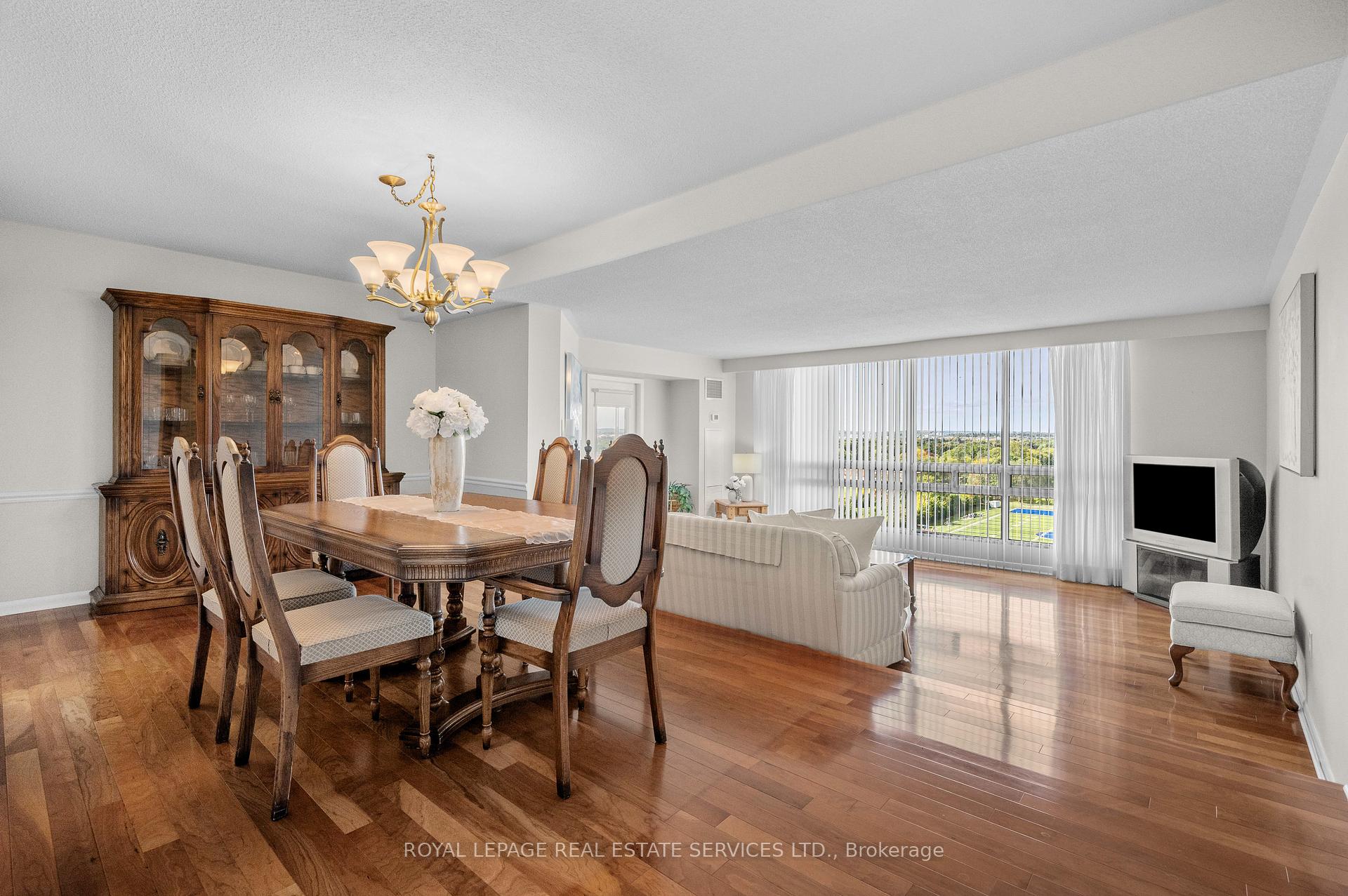 2 Bedrooms Condo at 2185 Marine,  Oakville For sale