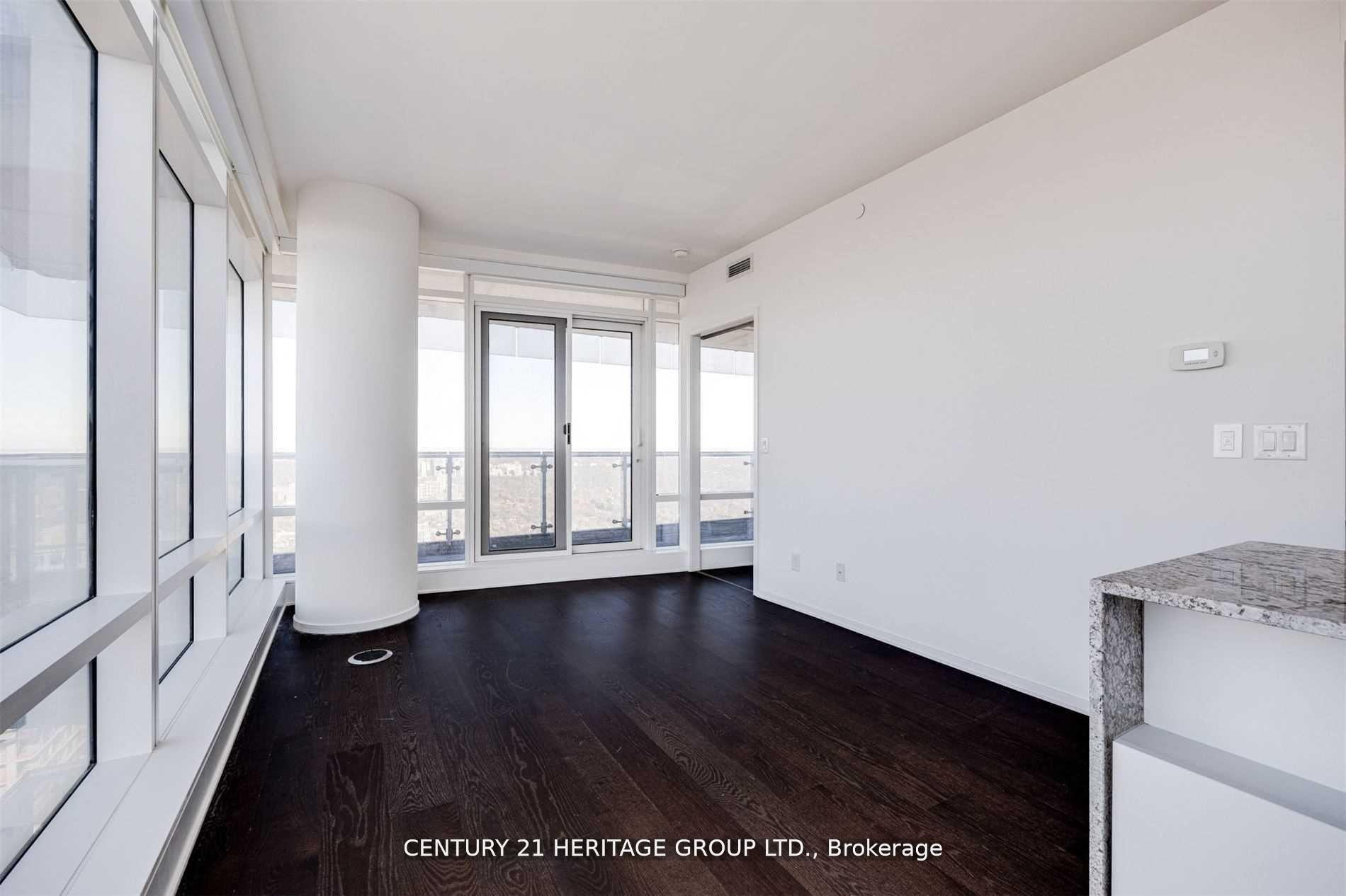 2 Bedrooms Condo at 1 Bloor, Toronto For sale