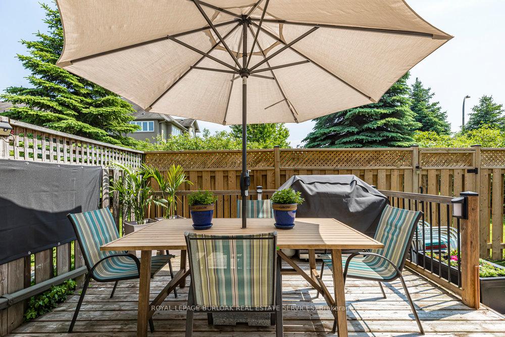 3 Bedrooms Condo at 441 Stonehenge, Hamilton For sale