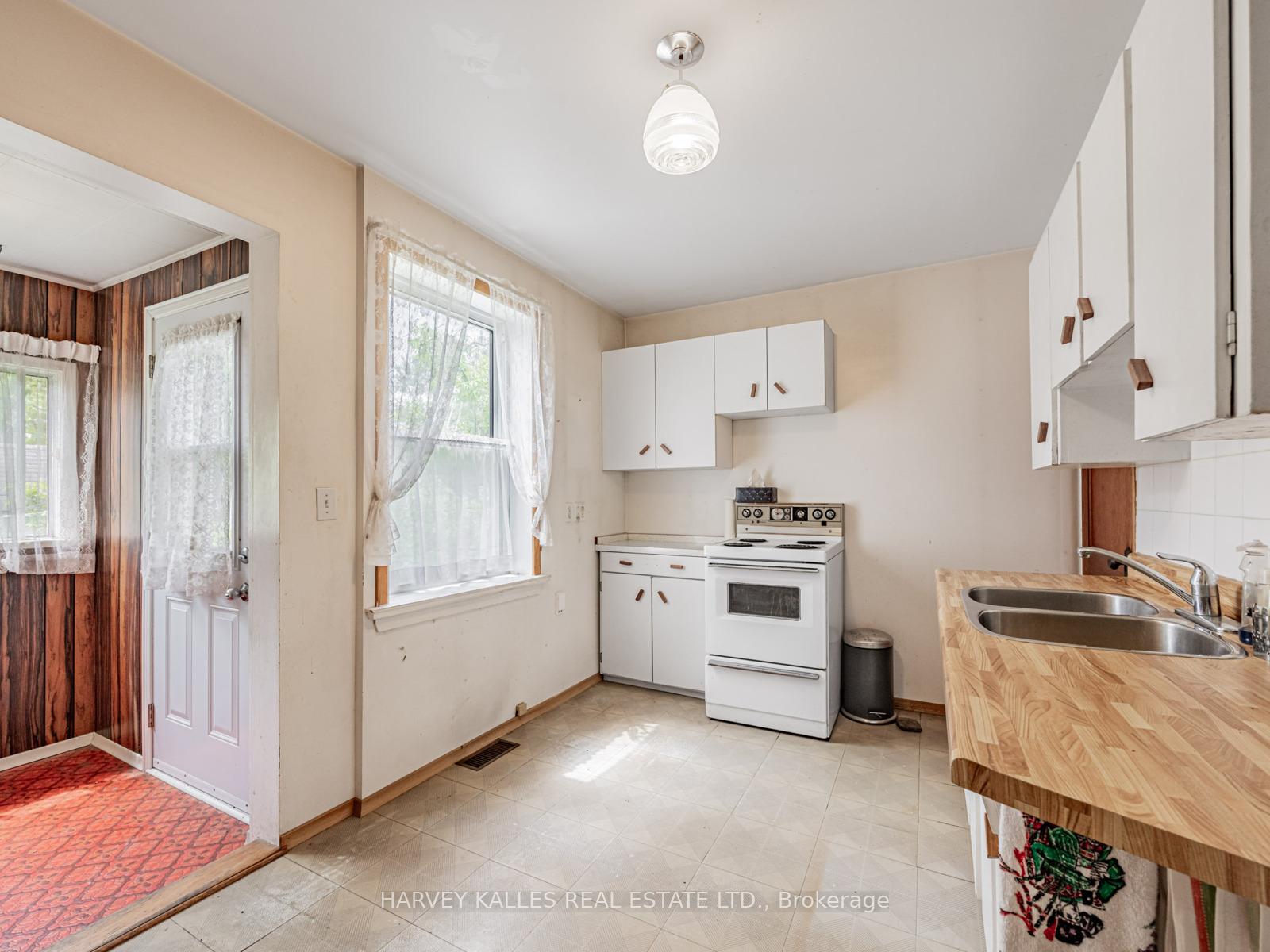 71 Mortimer Avenue