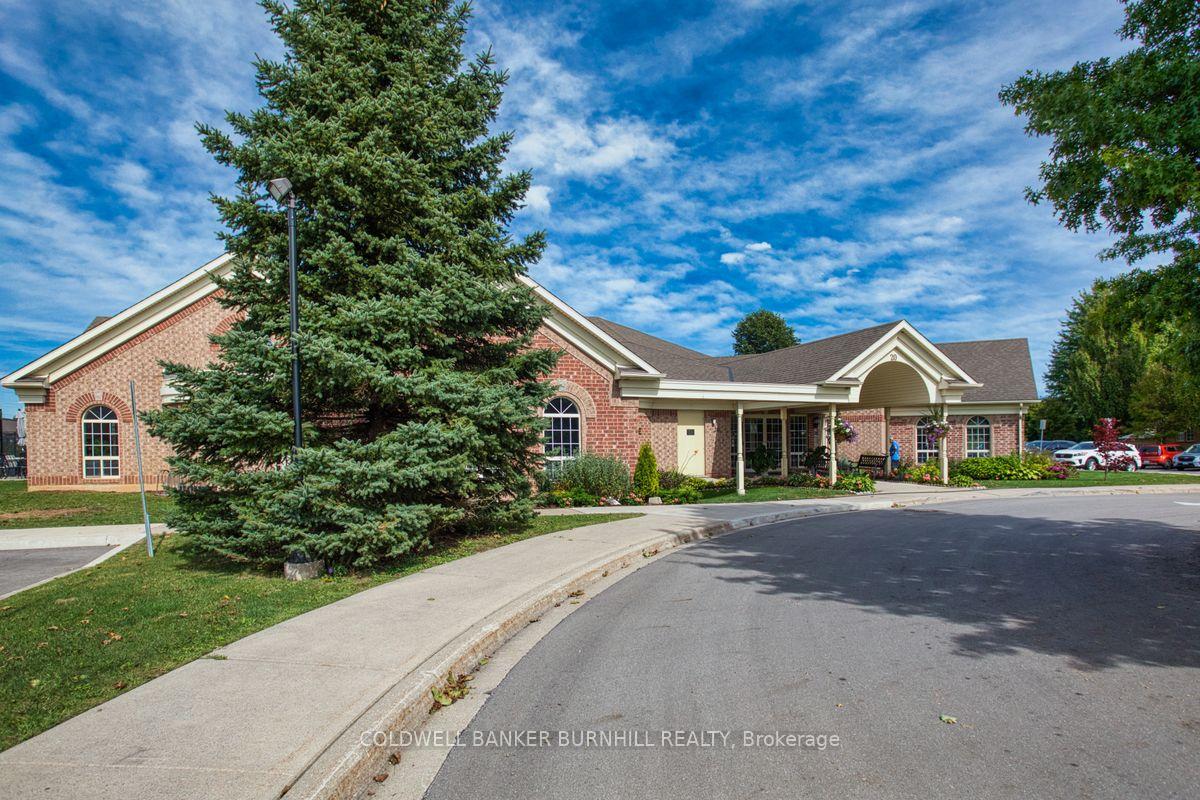 2 Bedrooms Condo at 56 Northern Breeze, Hamilton For sale