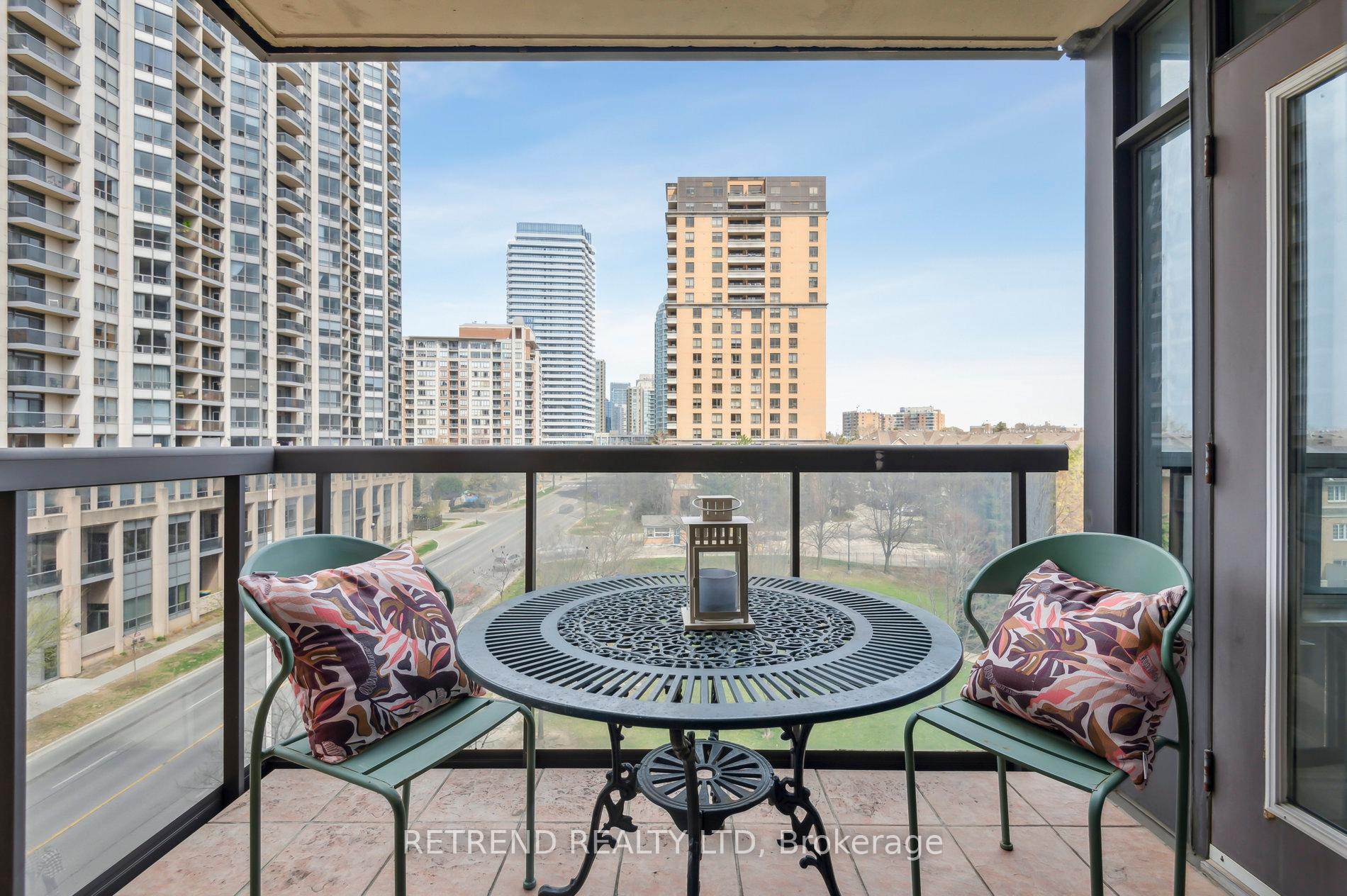 4 Bedrooms Condo at 880 Grandview,  Toronto For sale
