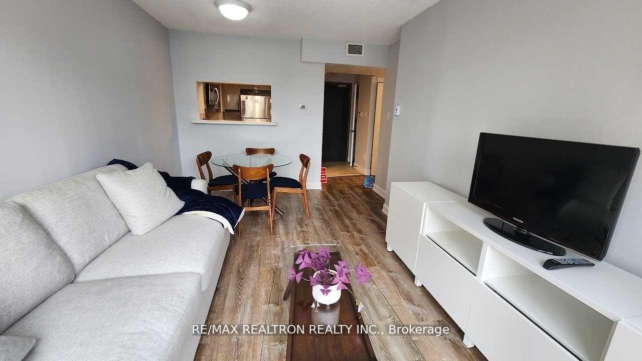 1 Bedroom Condo at 7 Broadway, Toronto For sale