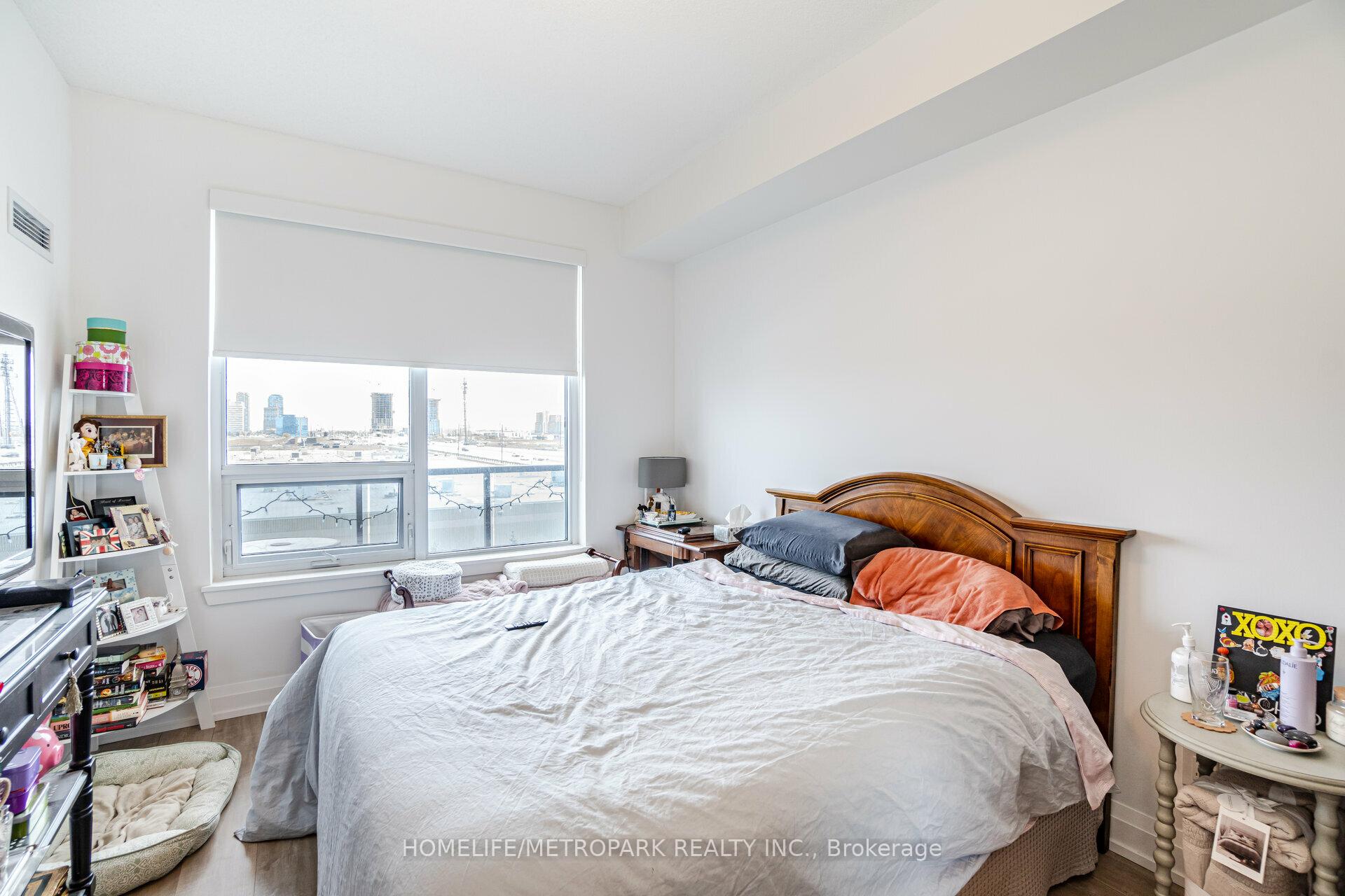 2 Bedrooms Condo at 3600 Highway 7,  Vaughan For sale