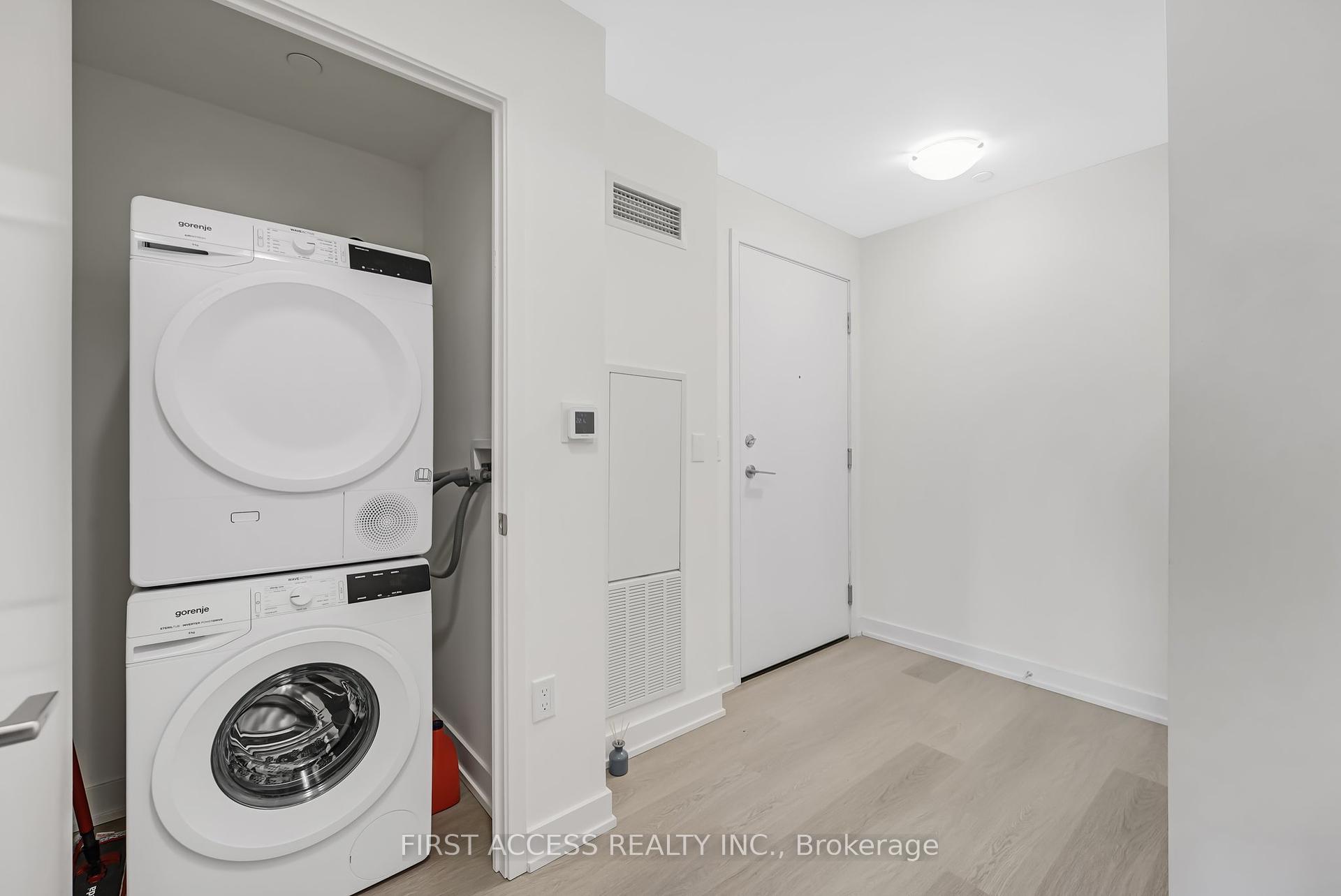 2 Bedrooms Condo at 859 The Queensway,  Toronto For sale