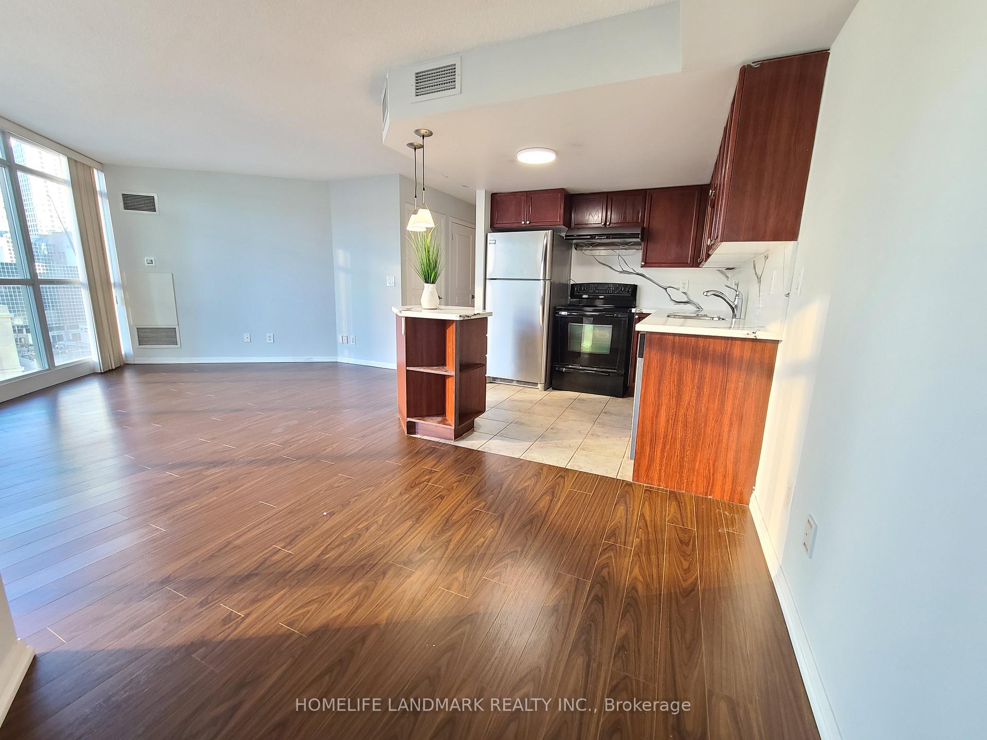 1 Bedroom Condo at 18 Yonge, Toronto For sale