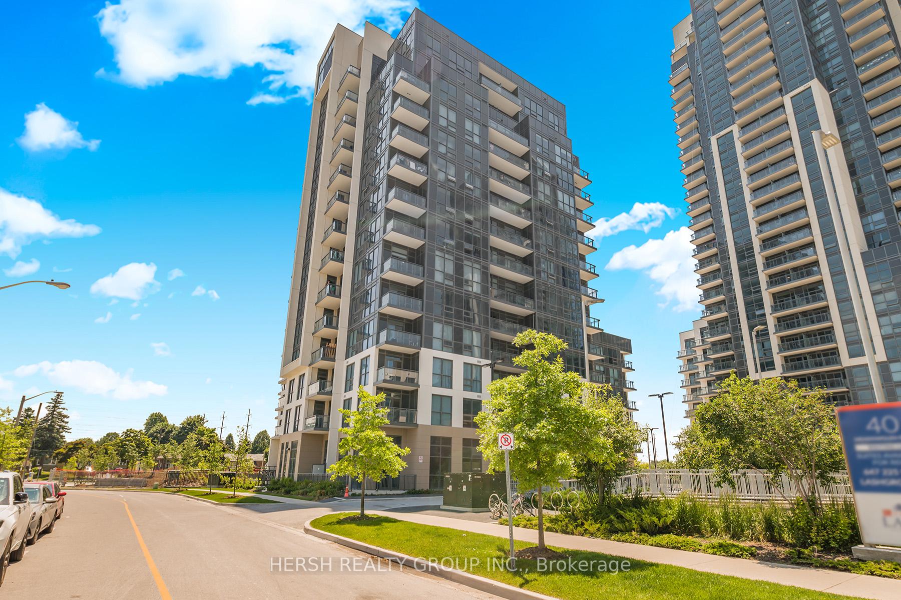 3 Bedrooms Condo at 10 Meadowglen,  Toronto For sale
