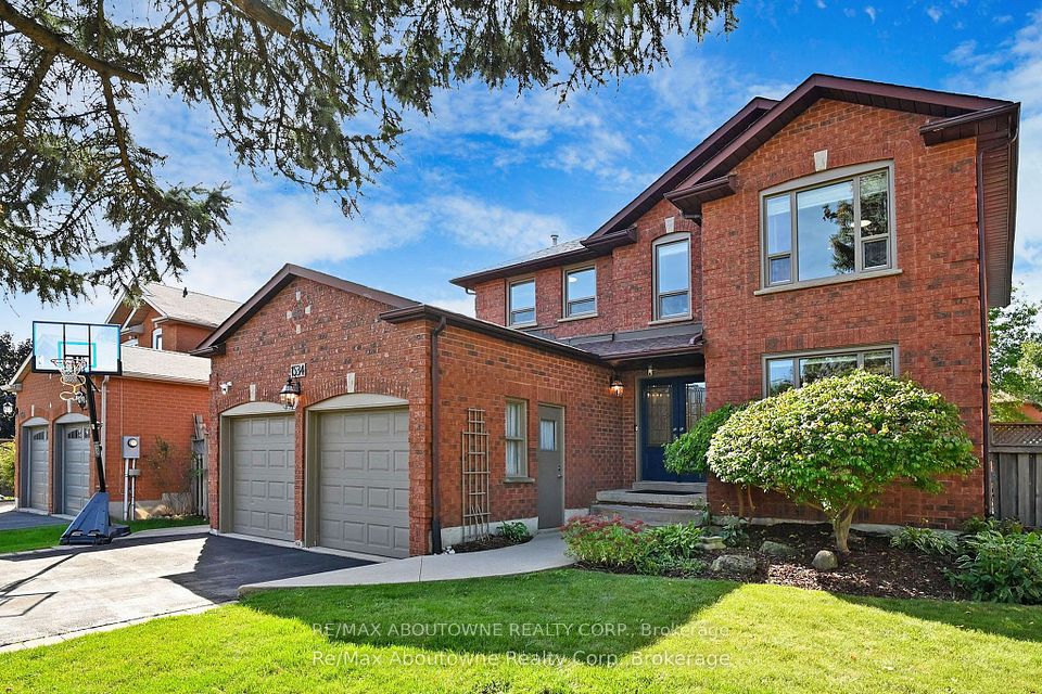 1534 Heritage Way, Oakville, ON L6M 2Z7