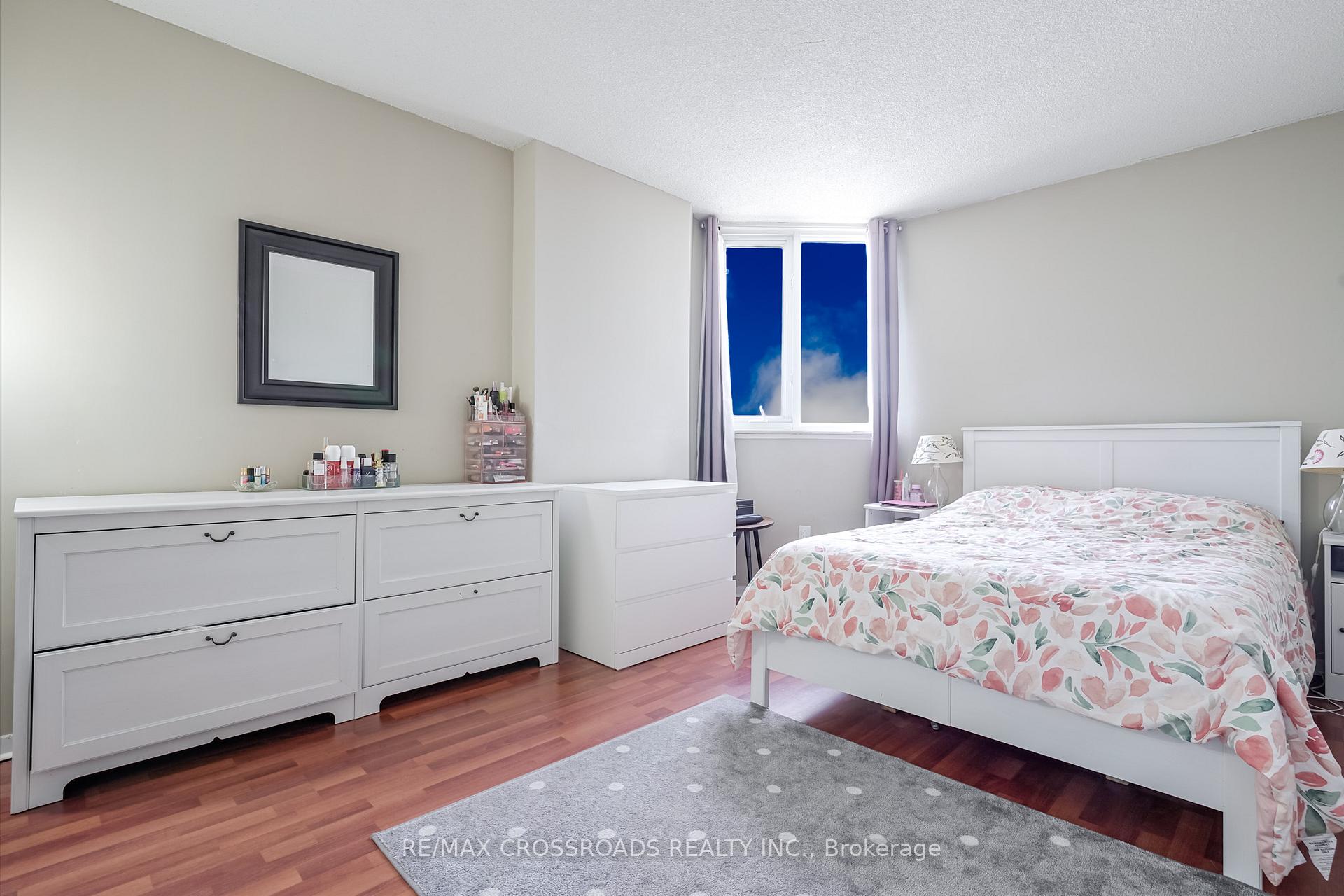 3 Bedrooms Condo at 15 Sewells, Toronto For sale