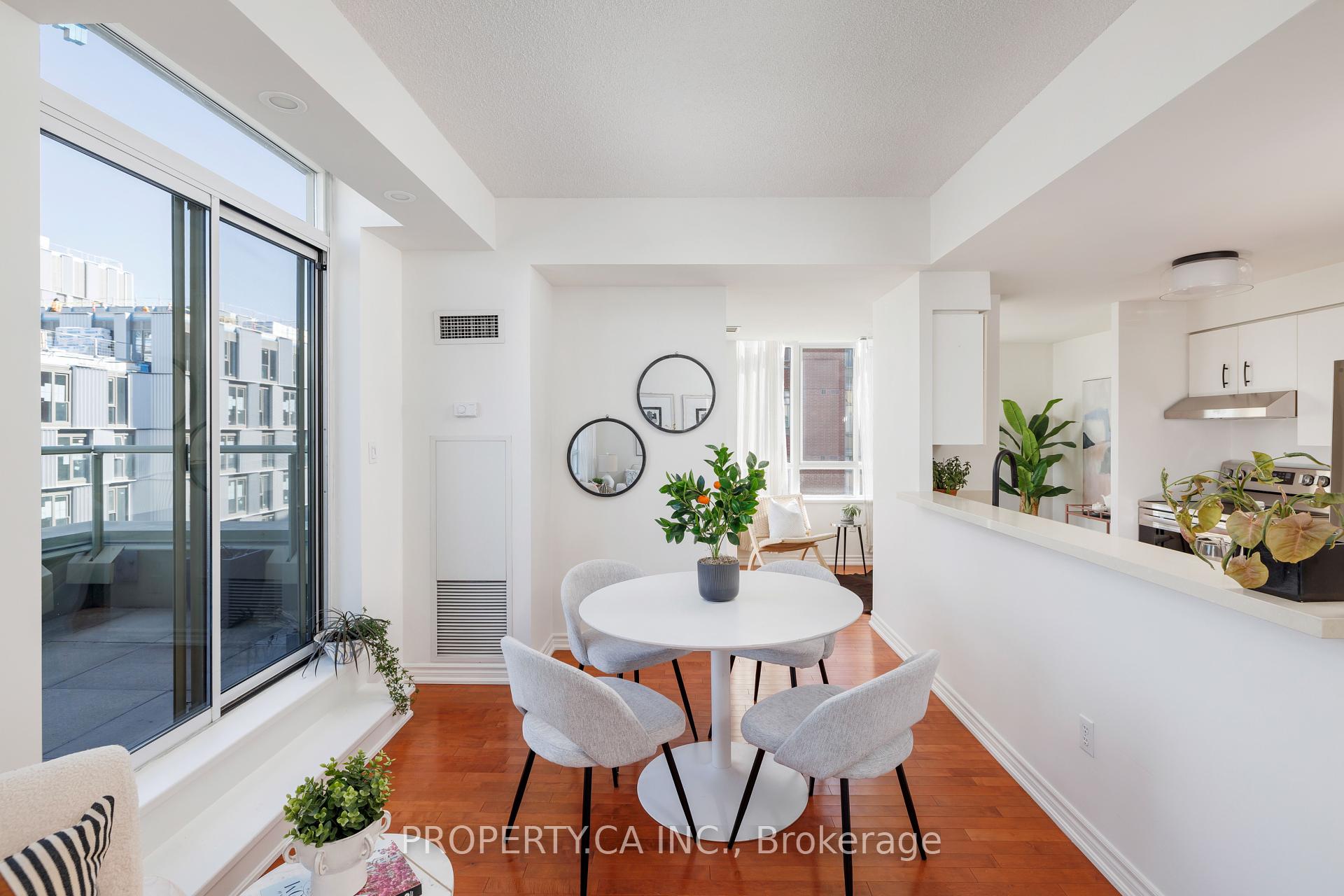 2 Bedrooms Condo at 70 Mill, Toronto For sale
