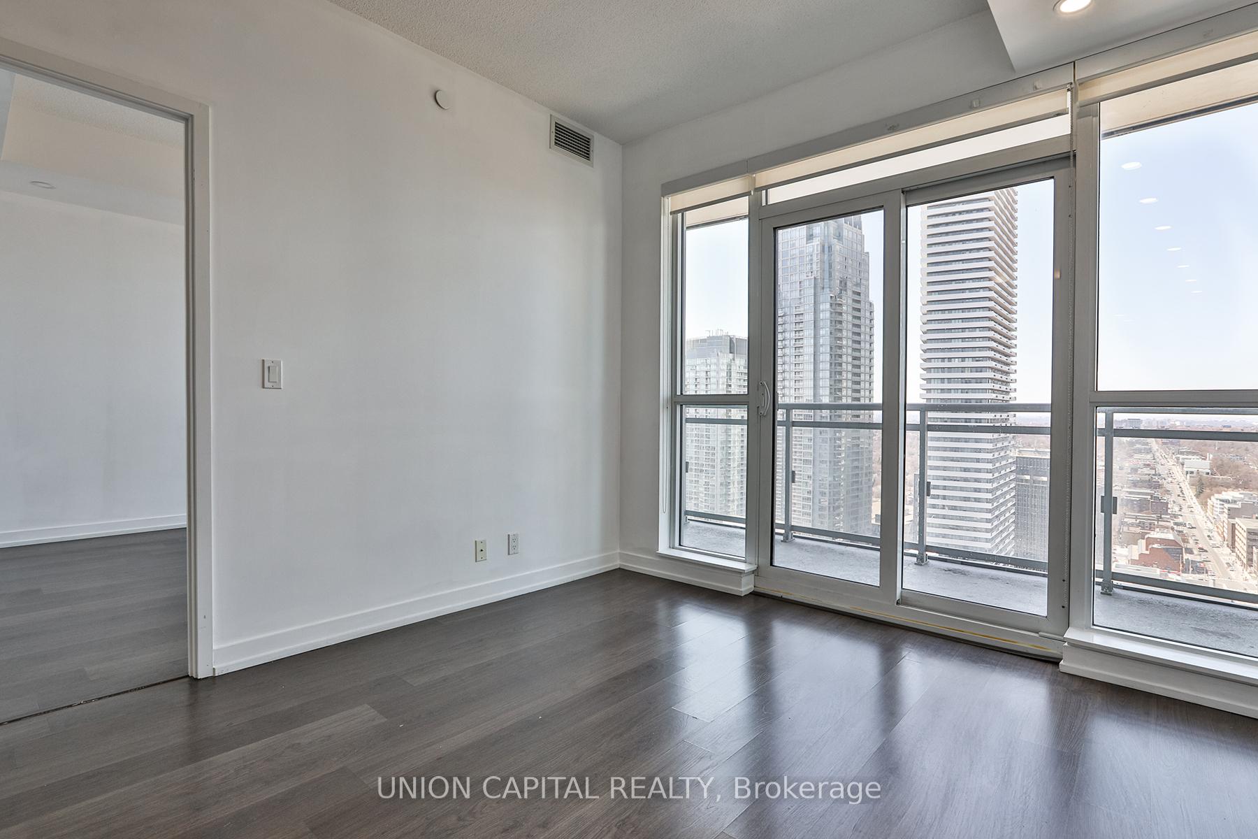 2 Bedrooms Condo at 89 Dunfield, Toronto For sale